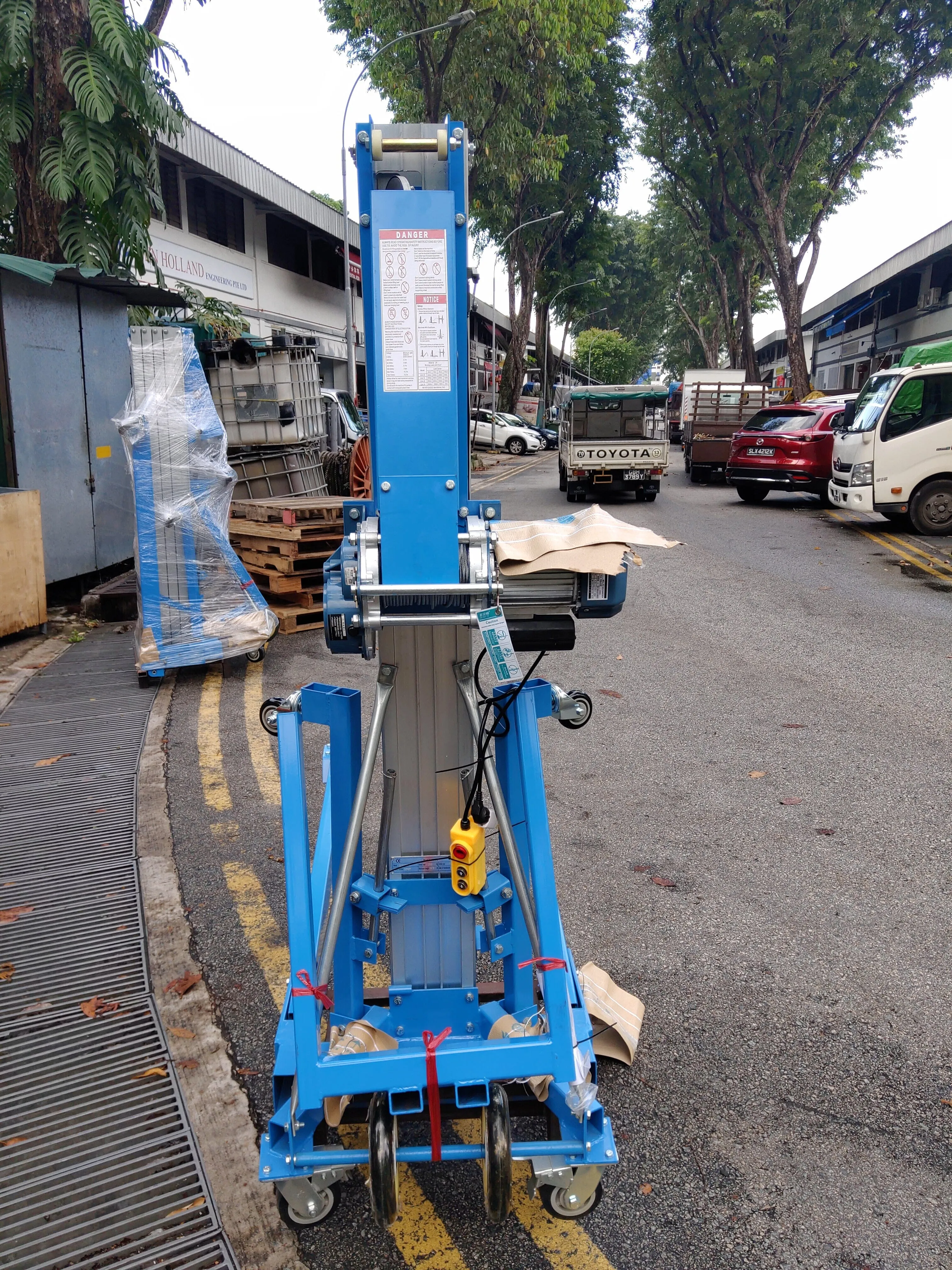 Airstrong Wire Winch High Material Lifter 6M With Electric Winch | Model : PT-LGA20-E