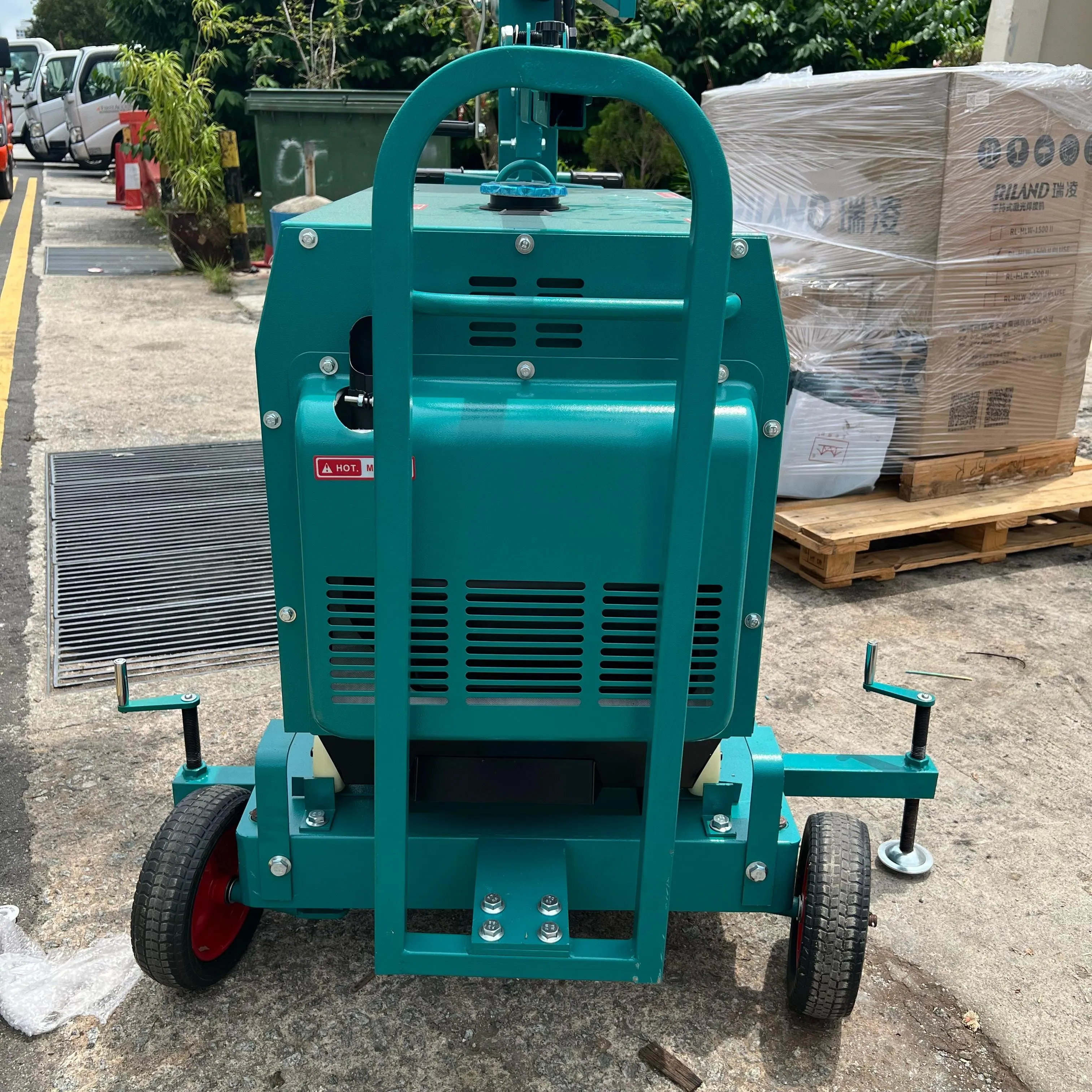 Denko 4x400W Tower Light Come With Denko Generator KDE6500T & NS40 Battery | Model : LT800LED KDE6500T