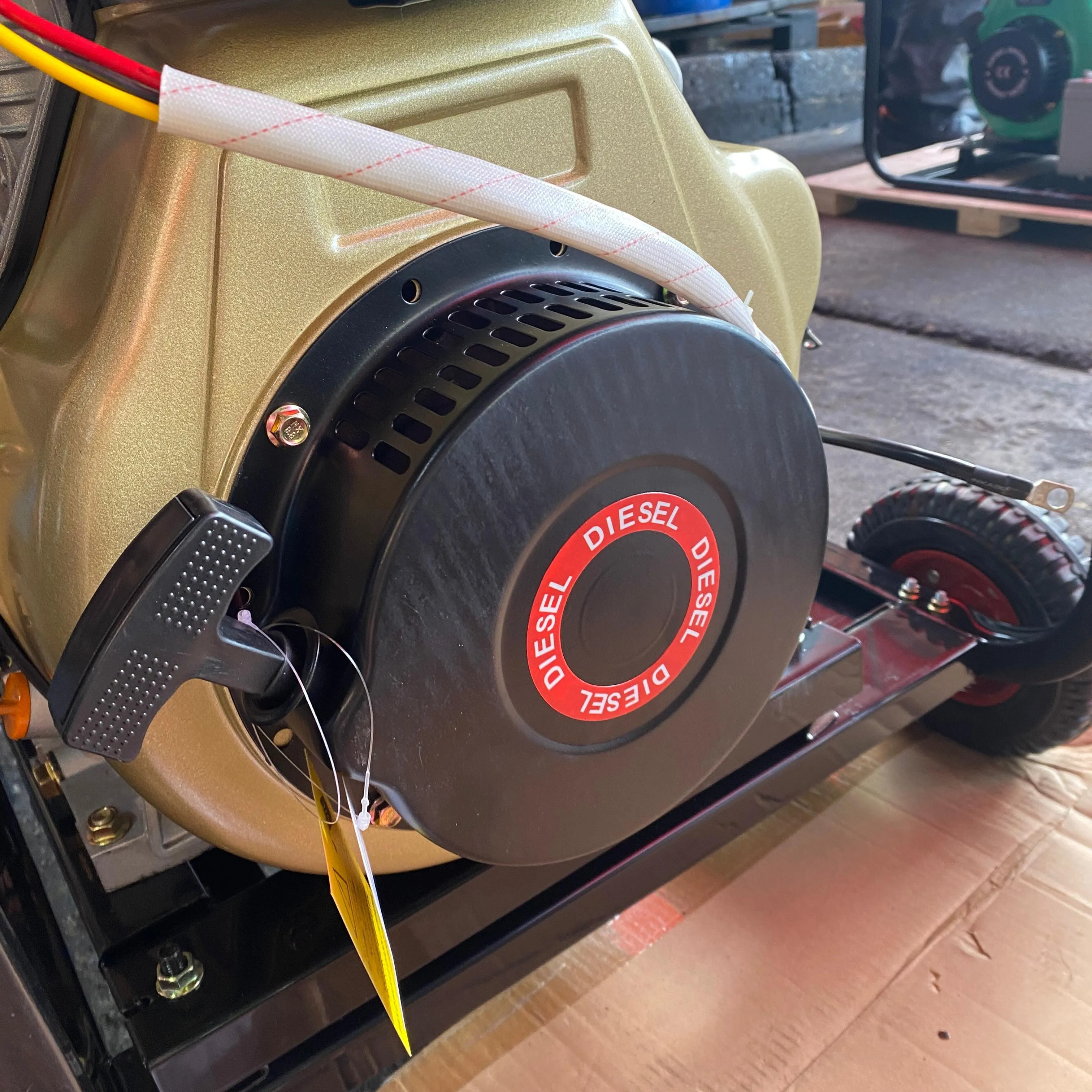 Denko Diesel Water Pump 6 C/W NS40 Battery | Model: KDP60XE