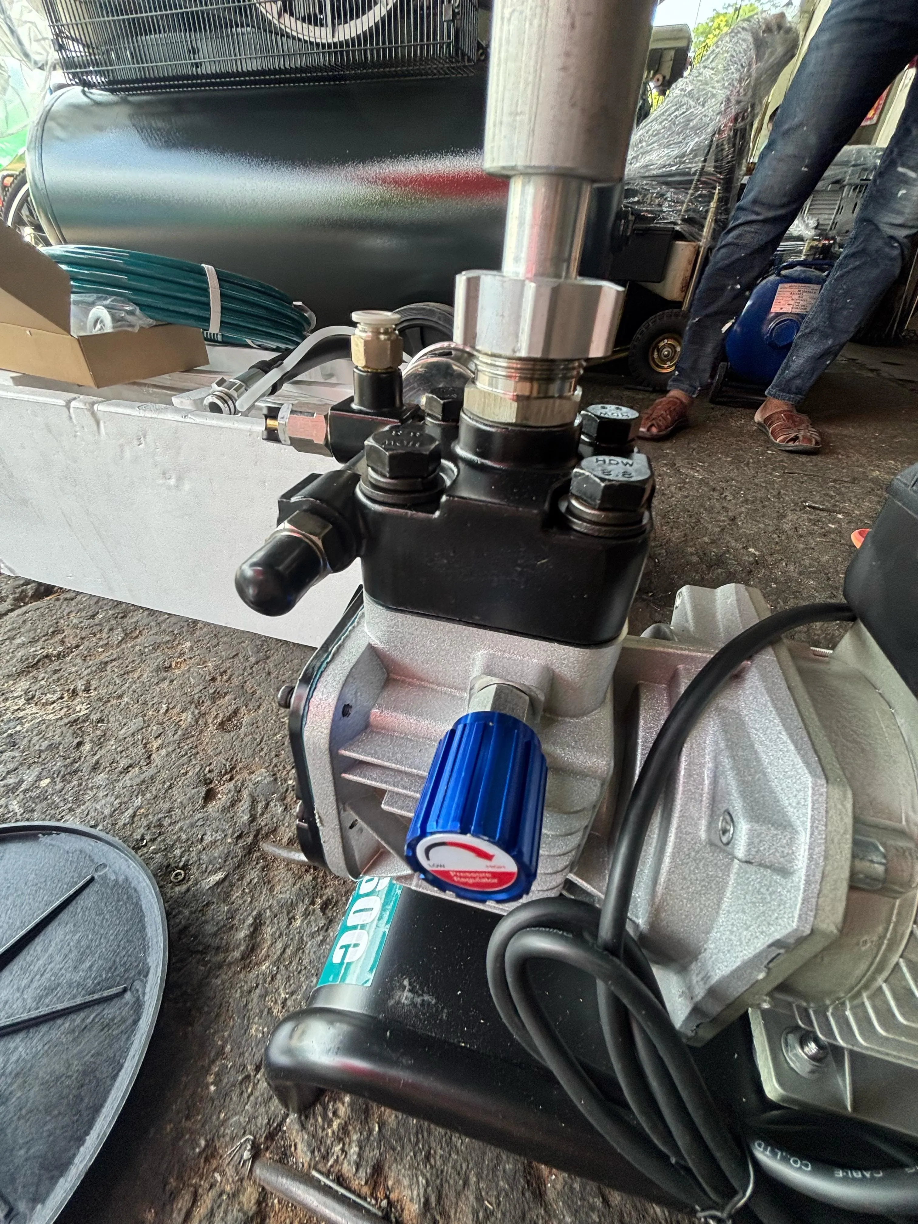 Dino-Power 1600W 220 Bar Electric Diaphragm Airless Paint Sprayer | Model : AS-DP-X960C