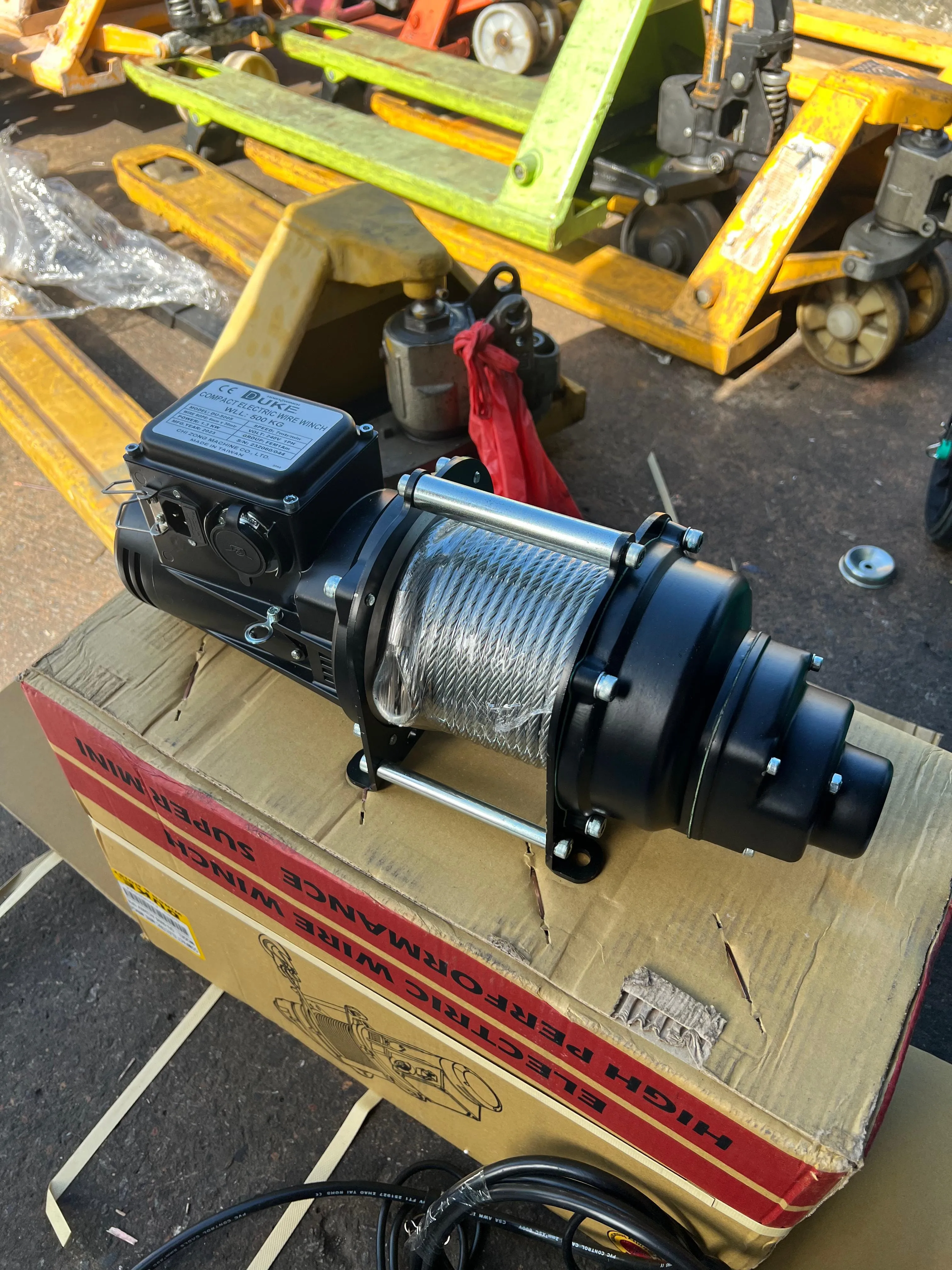 Duke Winch 230V . 500kg Electric Compact Wire Rope Winch (Light Duty Use Only)  | Model : WIN-DU500S