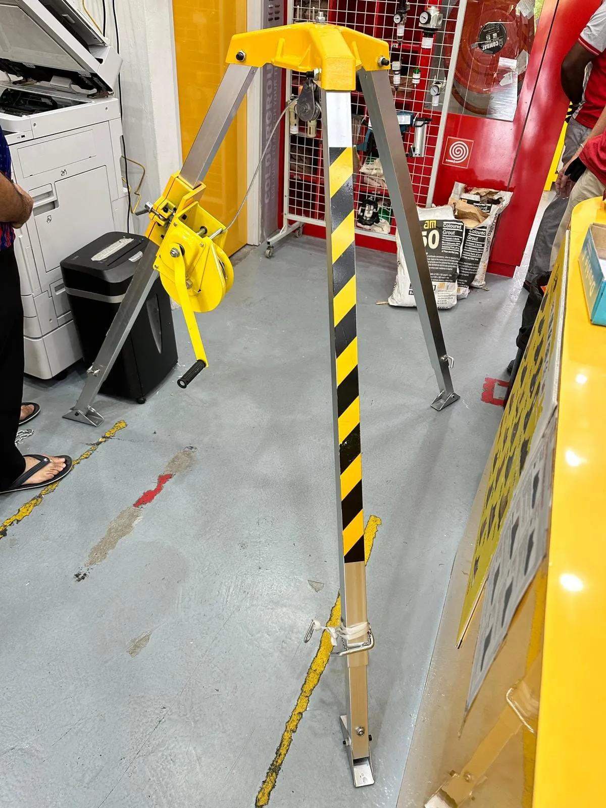 Haru Manhole Tripod Winch Set HD-240-20 Confined Space Rescue Tripod with Hand Wire Rope Winch 20m For 100kg  | Model: SB3-EN795