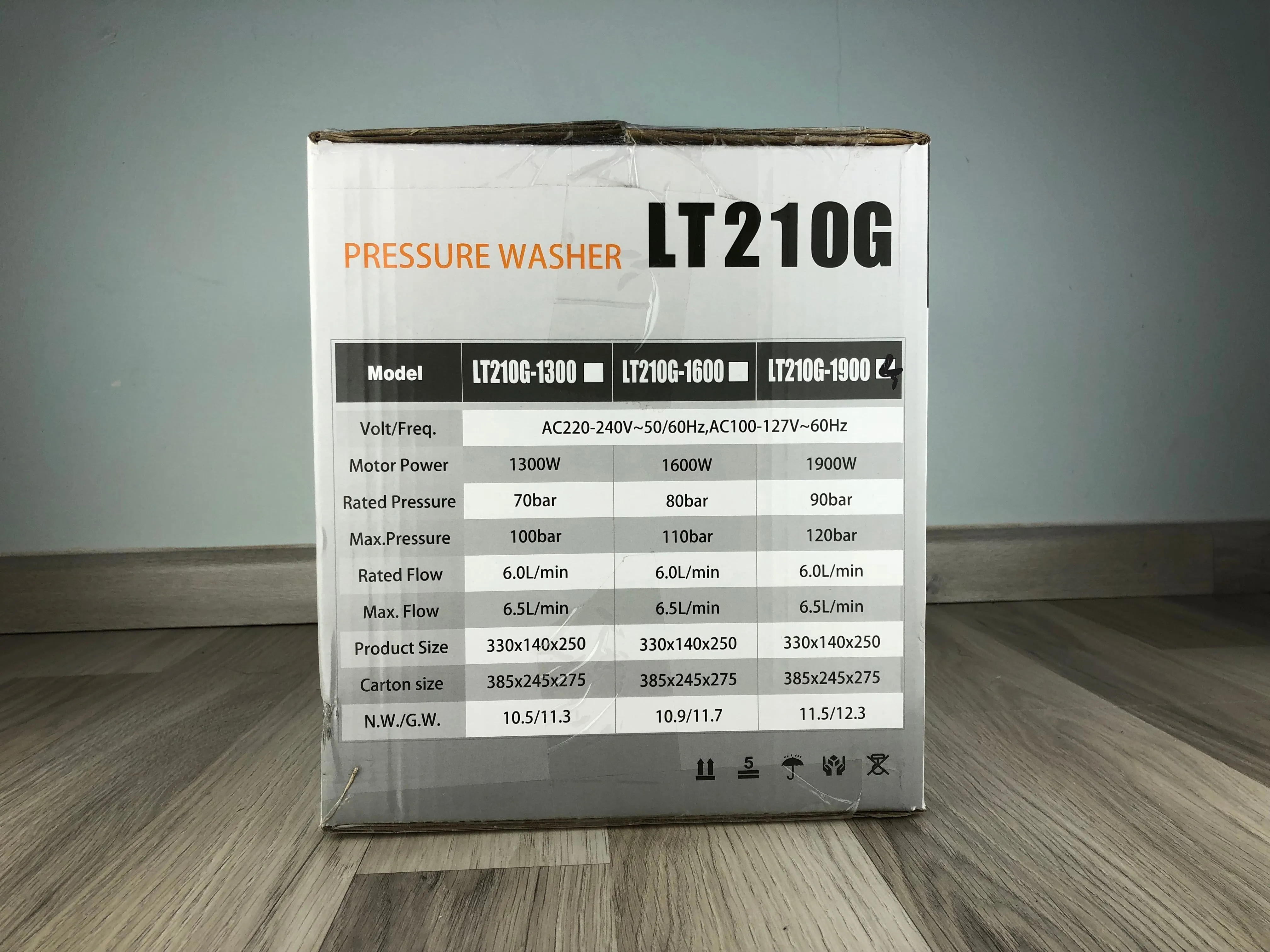Lutian 120 Bar Portable Household High Pressure Cleaner Car Washing Machine Come with 8m hose | Model : LT-210G-1900