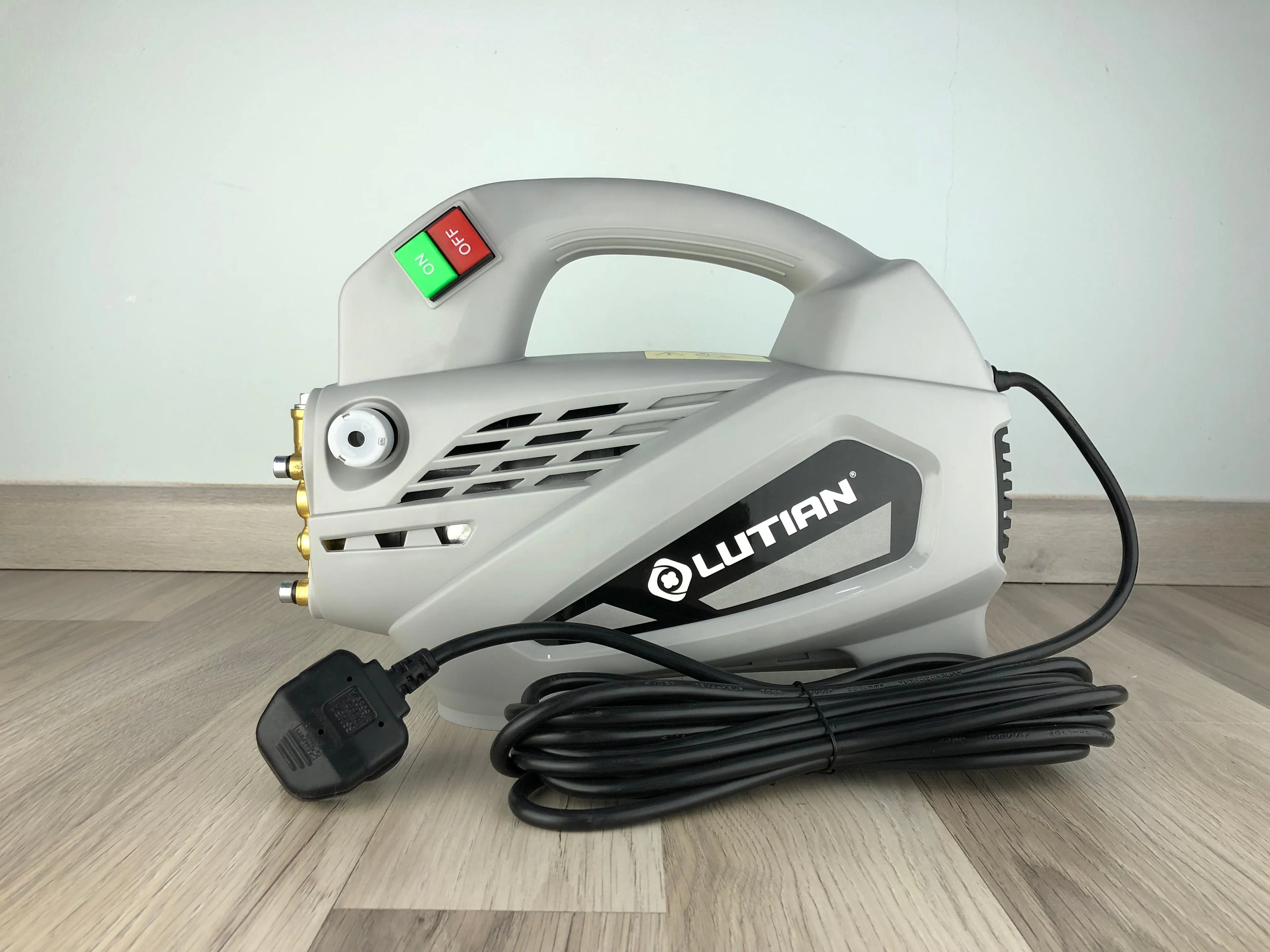 Lutian 120 Bar Portable Household High Pressure Cleaner Car Washing Machine Come with 8m hose | Model : LT-210G-1900