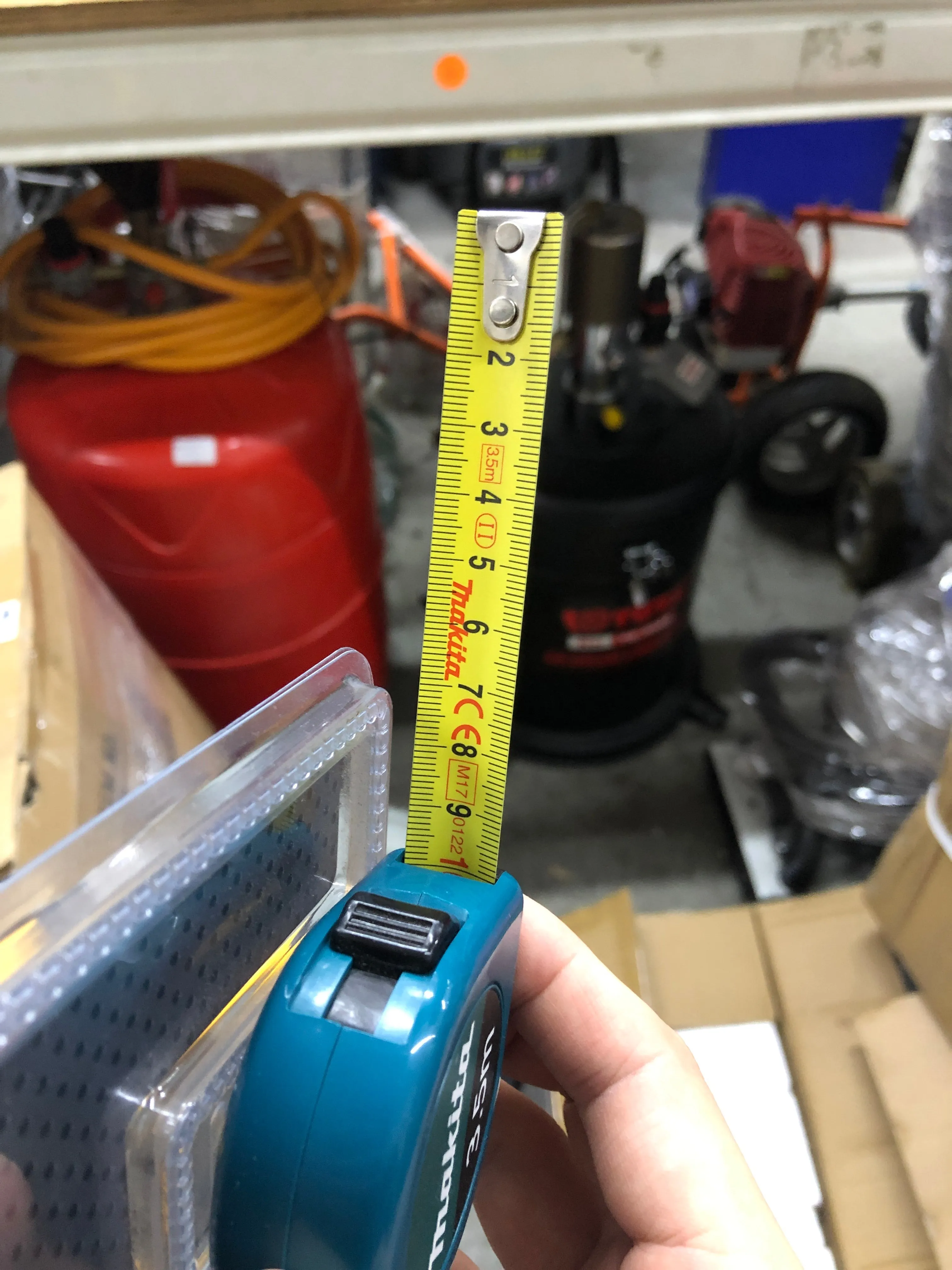 Makita Measure Tape 3.5mx16Mm (B-57130) | Model : B-57130