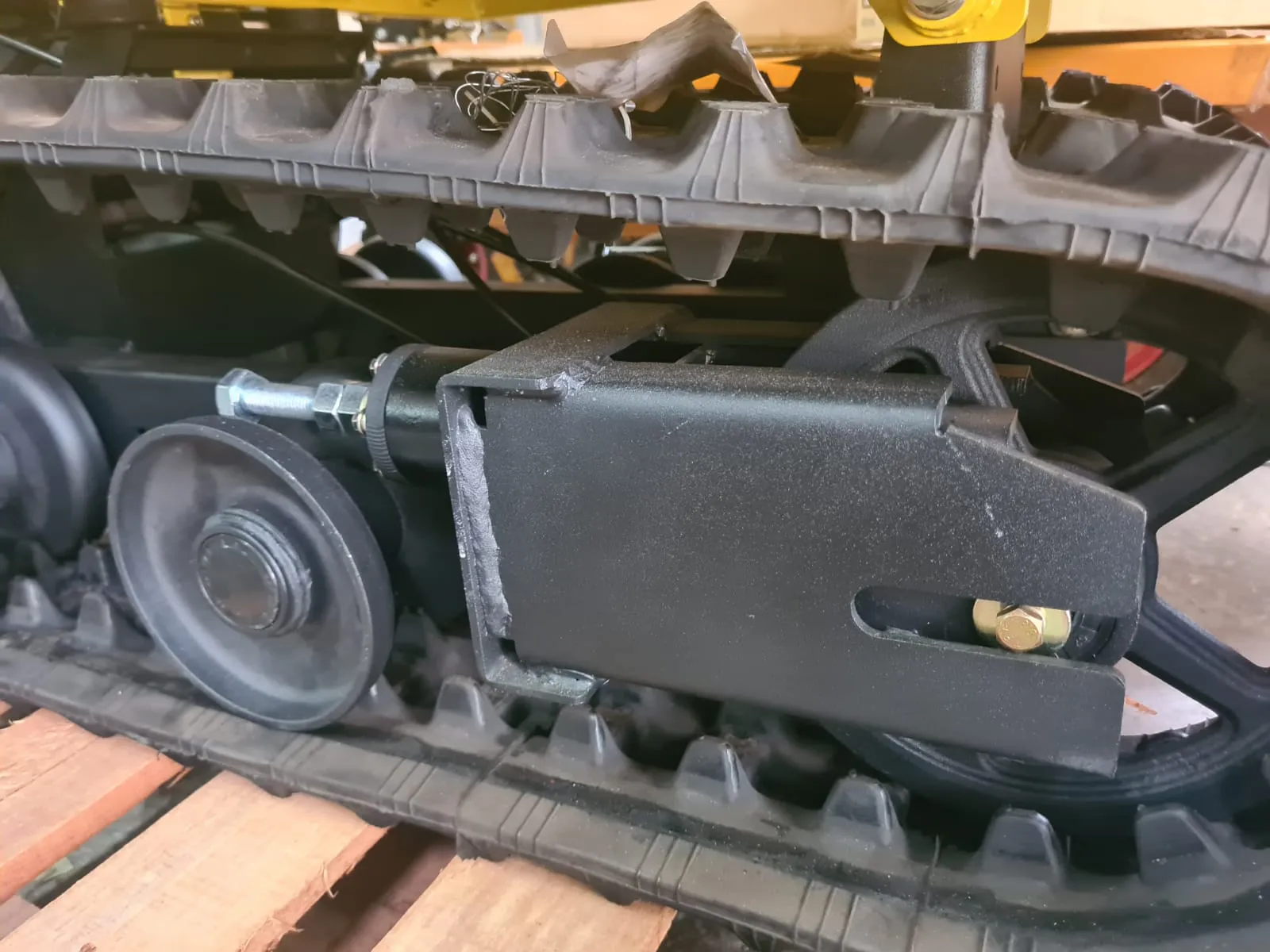 Mini Dumper Pvc Chain Wheel Gasoline Honda 6.5Hp G200F | Model : CNTC350