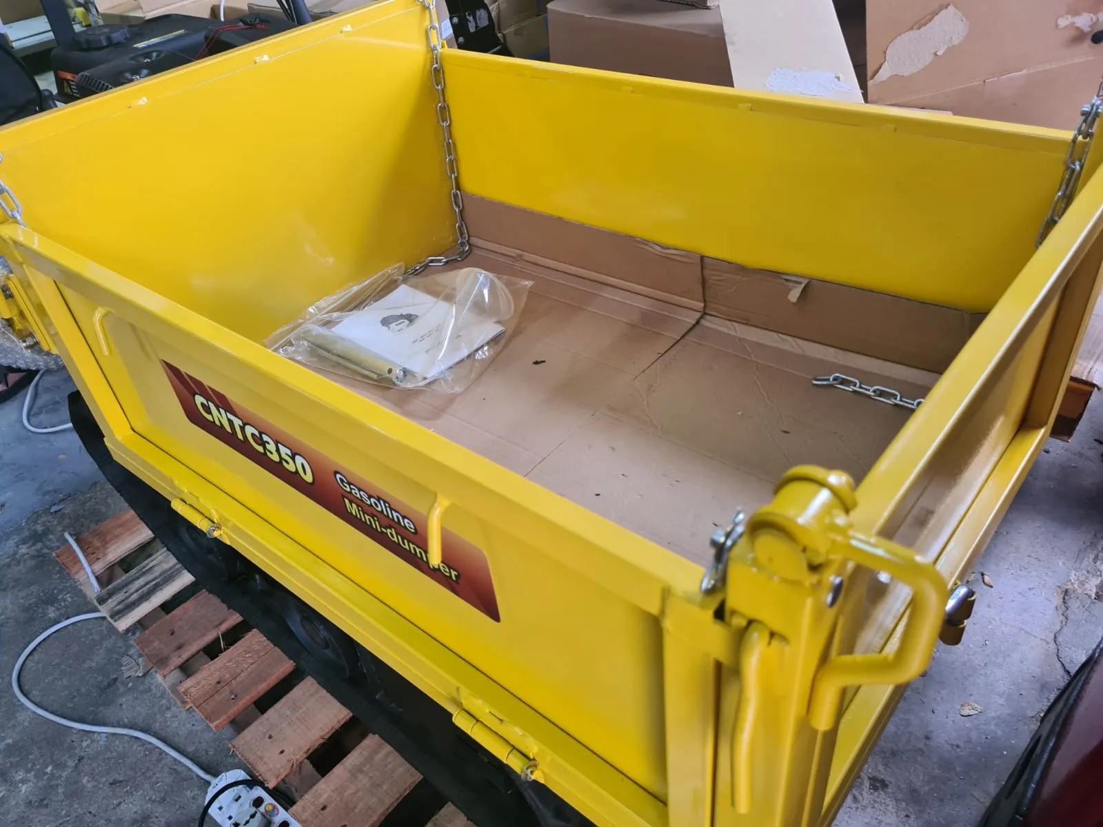 Mini Dumper Pvc Chain Wheel Gasoline Honda 6.5Hp G200F | Model : CNTC350