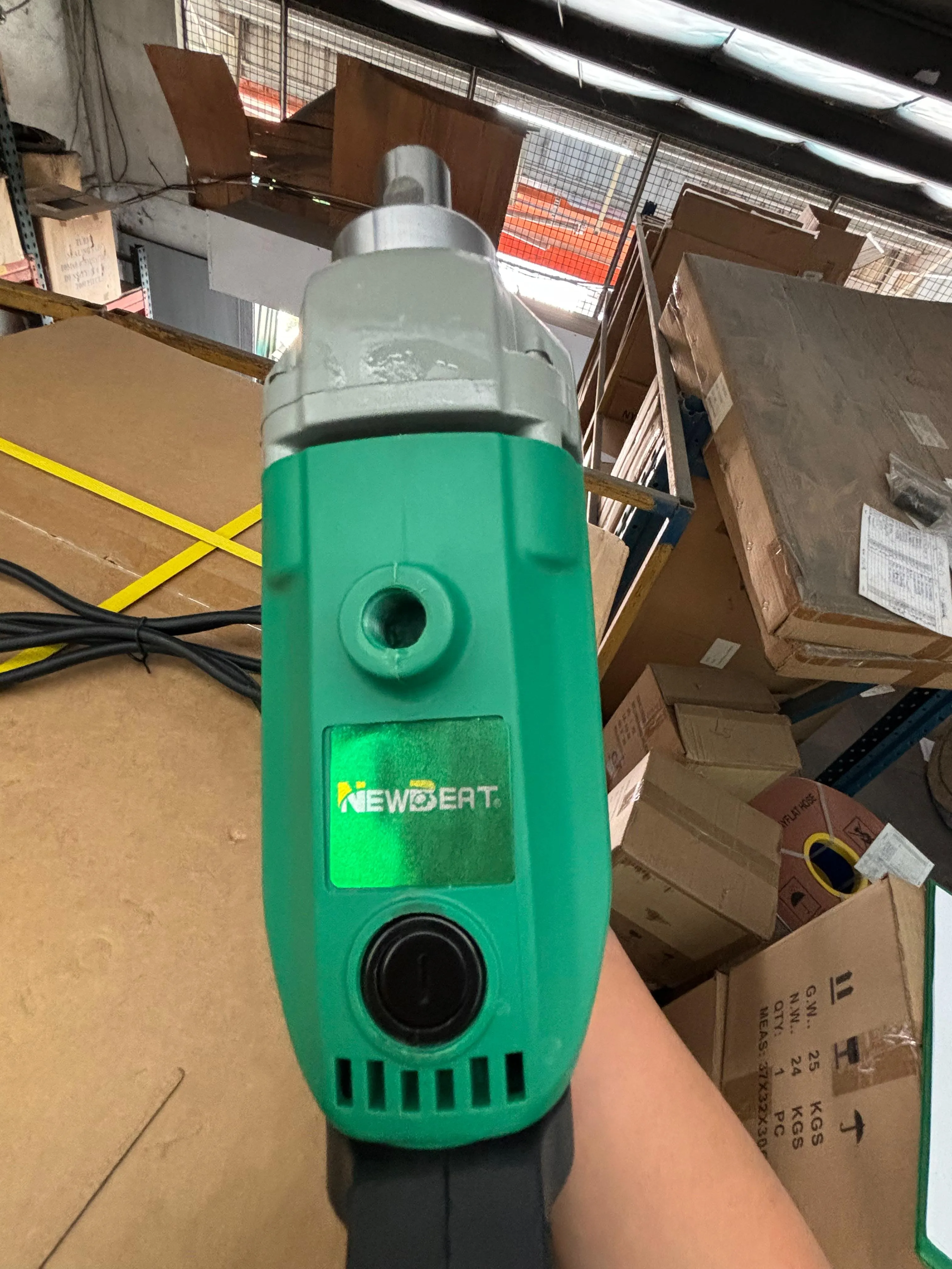 NEWBEAT 1020W Electric Cement Paint Mixer 160MM | Model : NBT-EM-160A