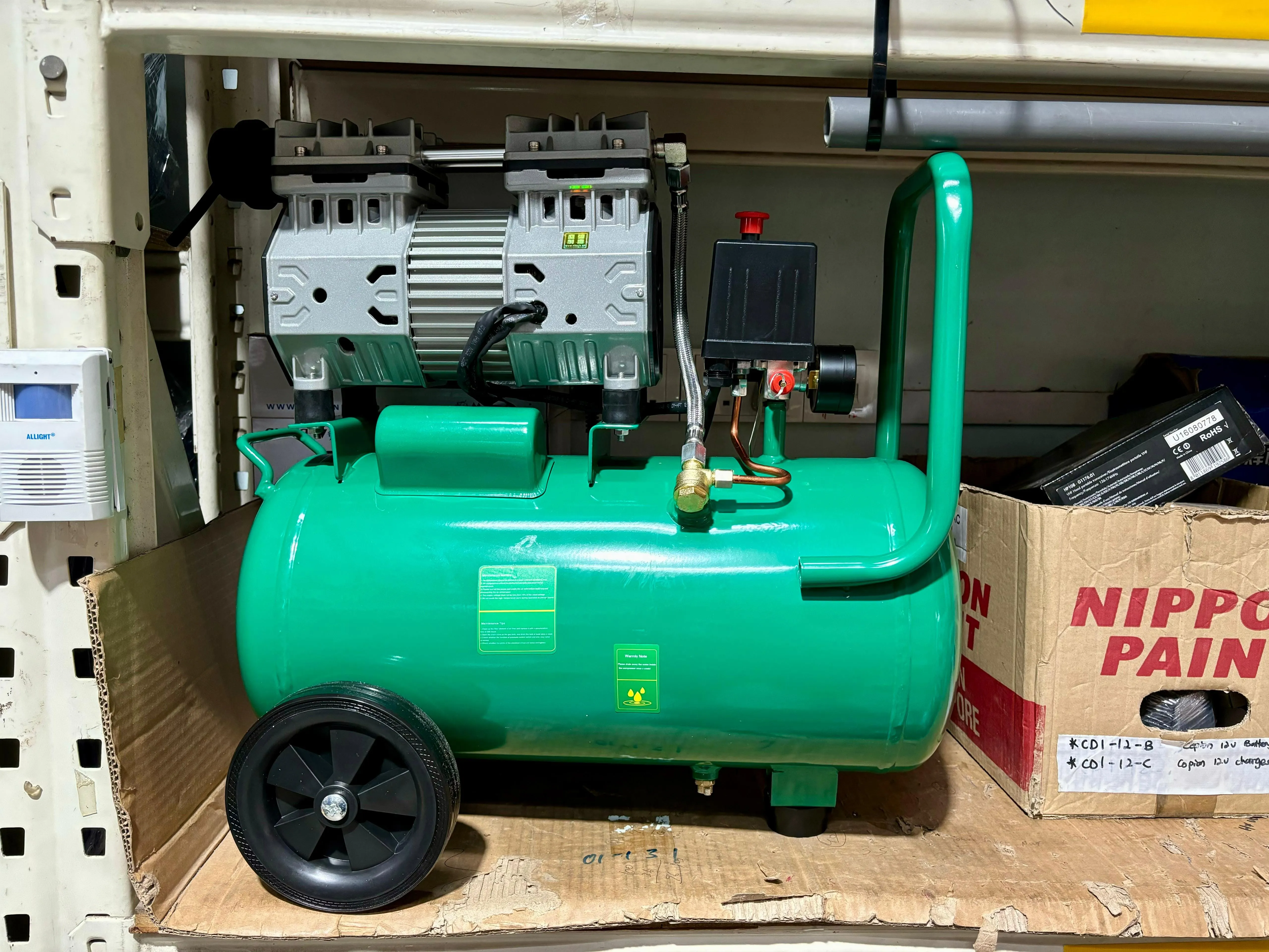 Newbeat 2.5Hp Oilless Air Compressor 24L | Model : NBT-AC-24L