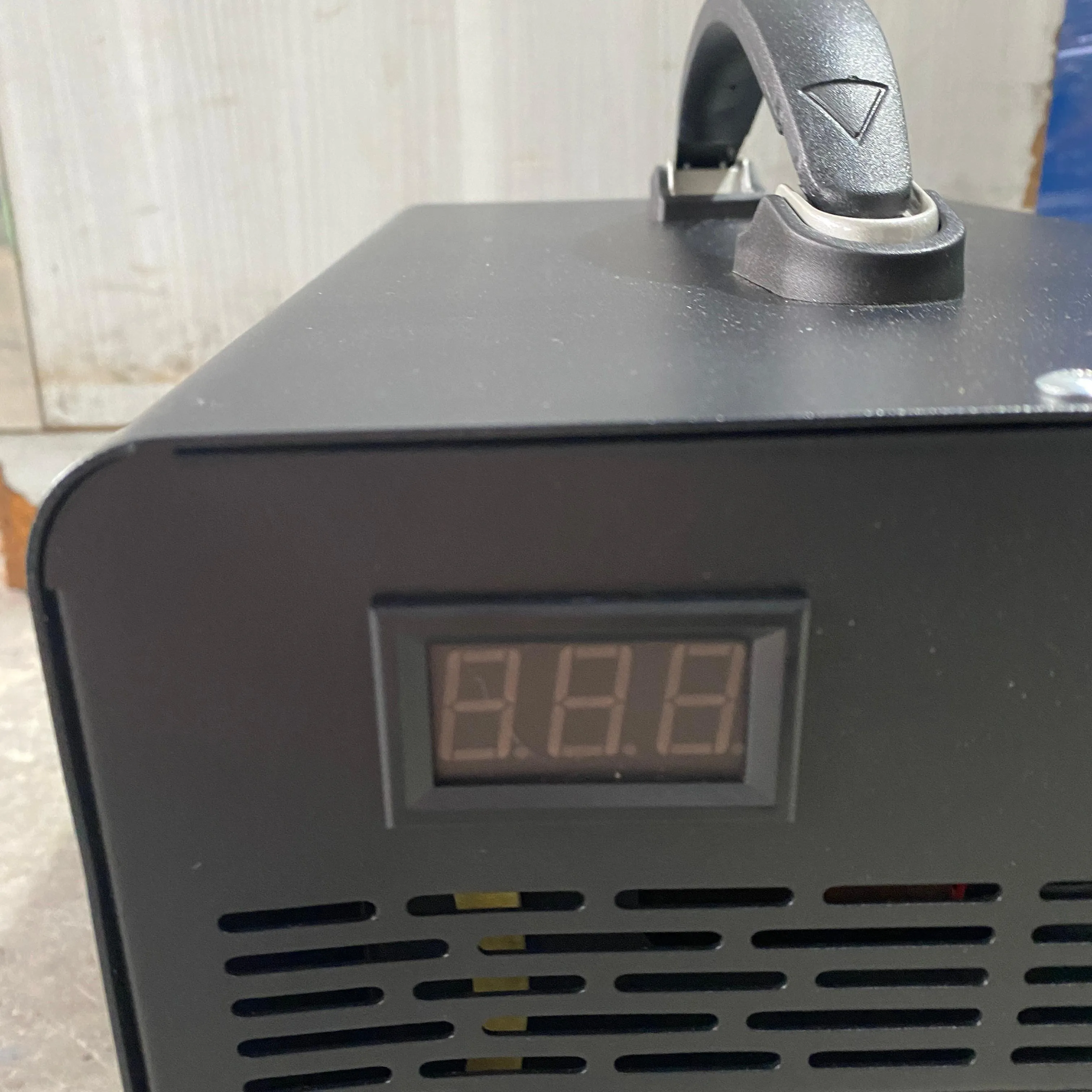 Portable Battery Welding Machine C/W 1.5M Earth Cable &amp; 2.5 Welding Cable | Model: W-YM-HM-4500W