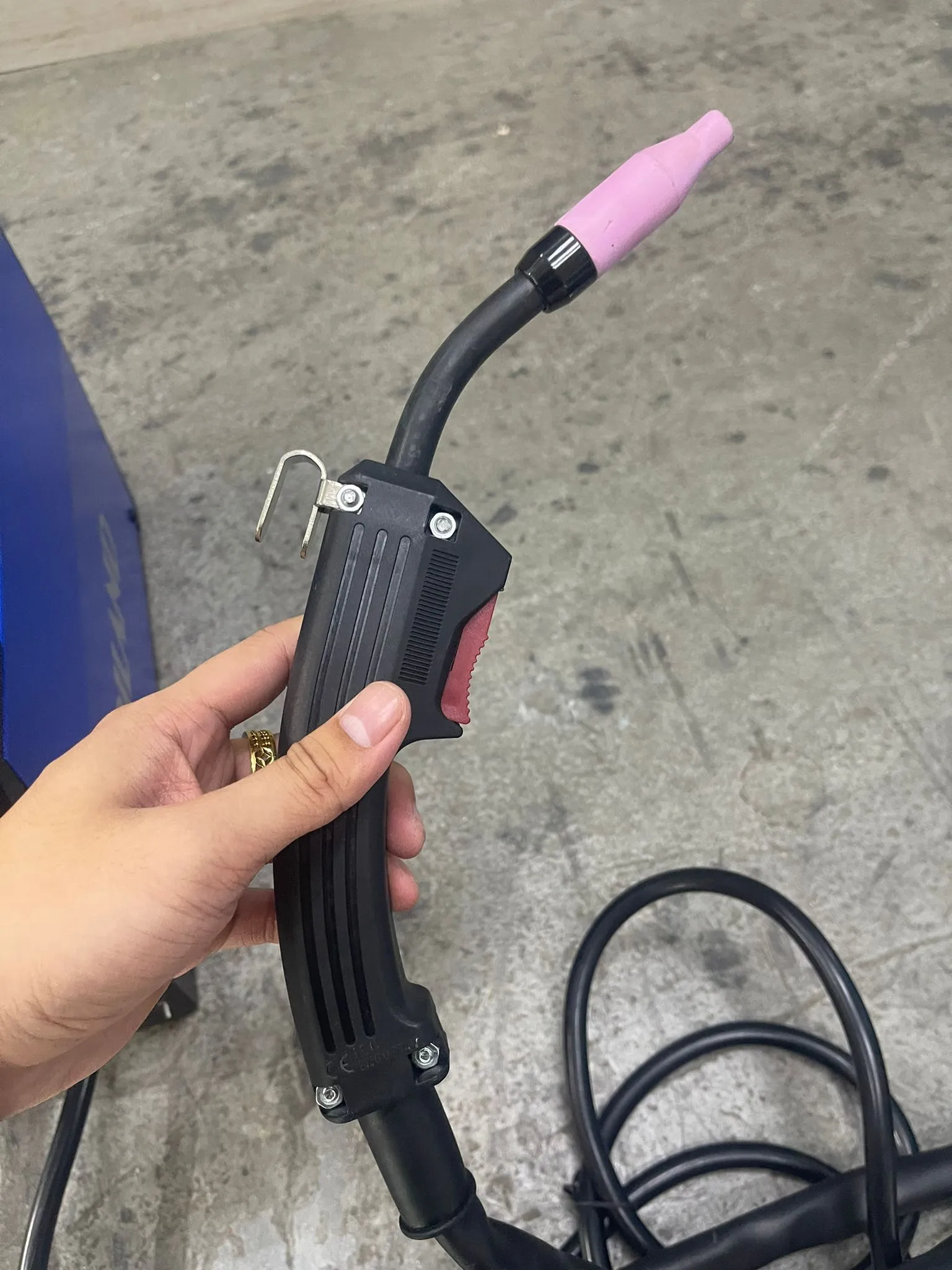 Riland Gasless Welding Machine Mig135e Come With Mig Torch | Model : W-MIG135E-R