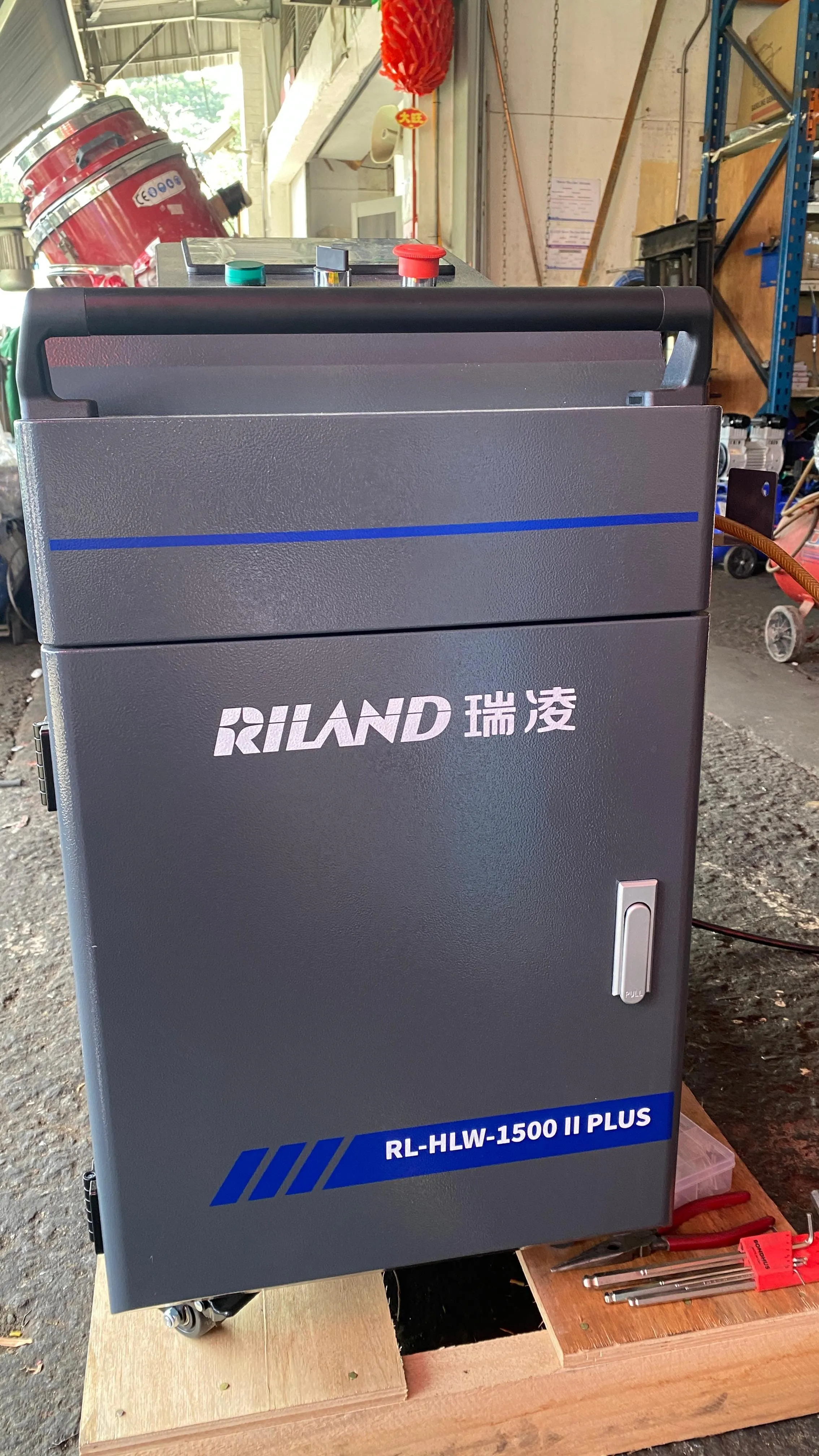 Riland Welding Machine 1500W 220V C/W Accessory | Model : RL-HLW-1500-PLUS