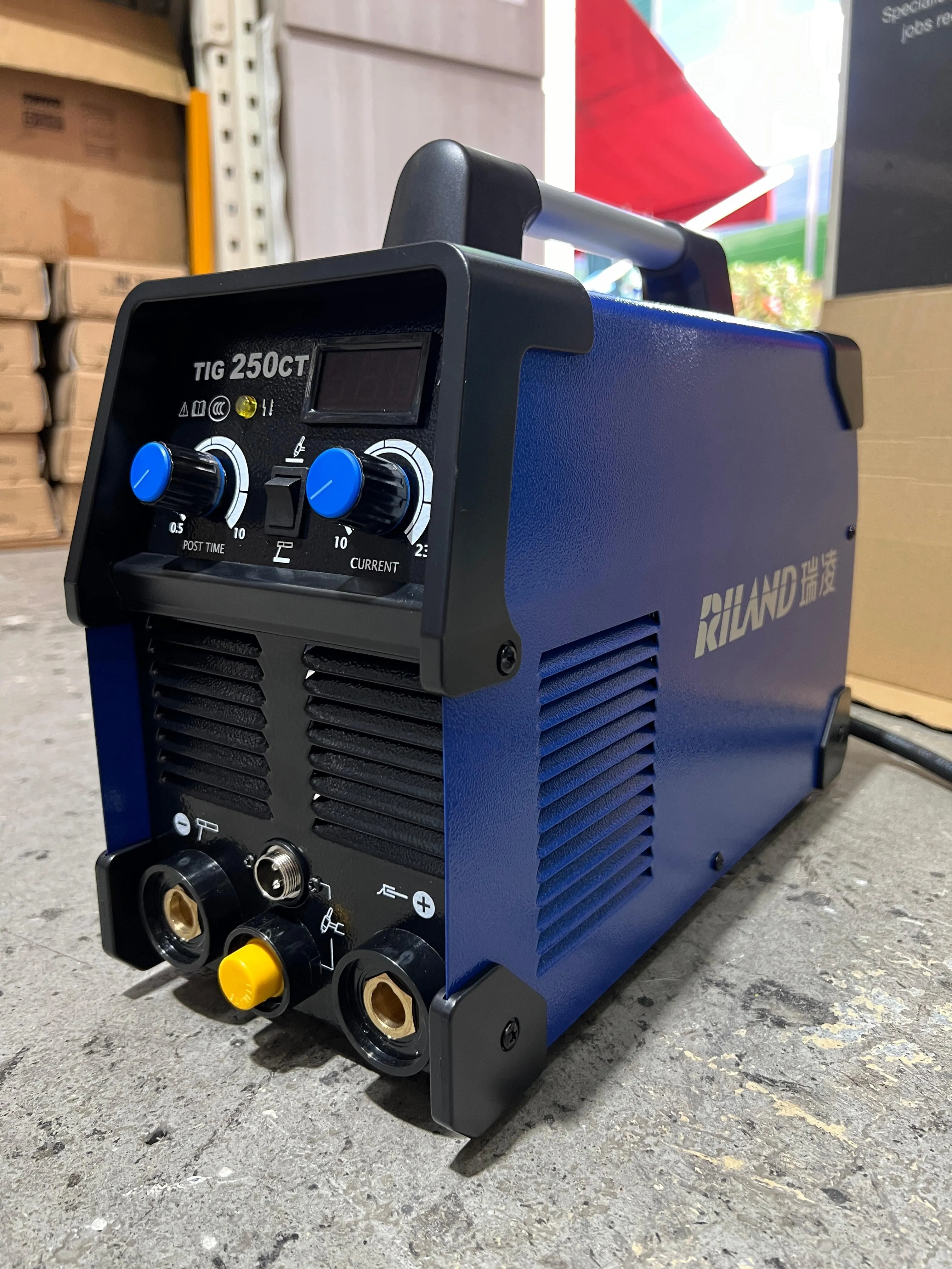 Riland Welding Machine (TIG/MMA) TIG250CT C/W 8m WP26 Torch And 3m Earth Clamp | Model: W-TIG250CT-R