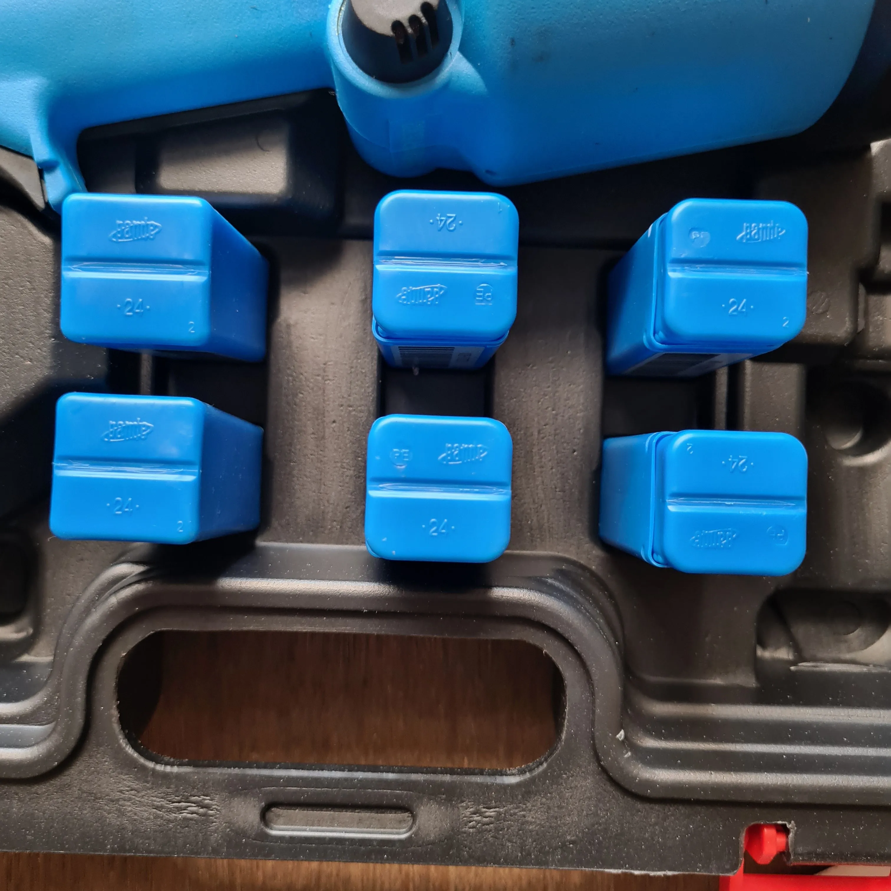 SRC Air Riveter | Model: HR-SRC55