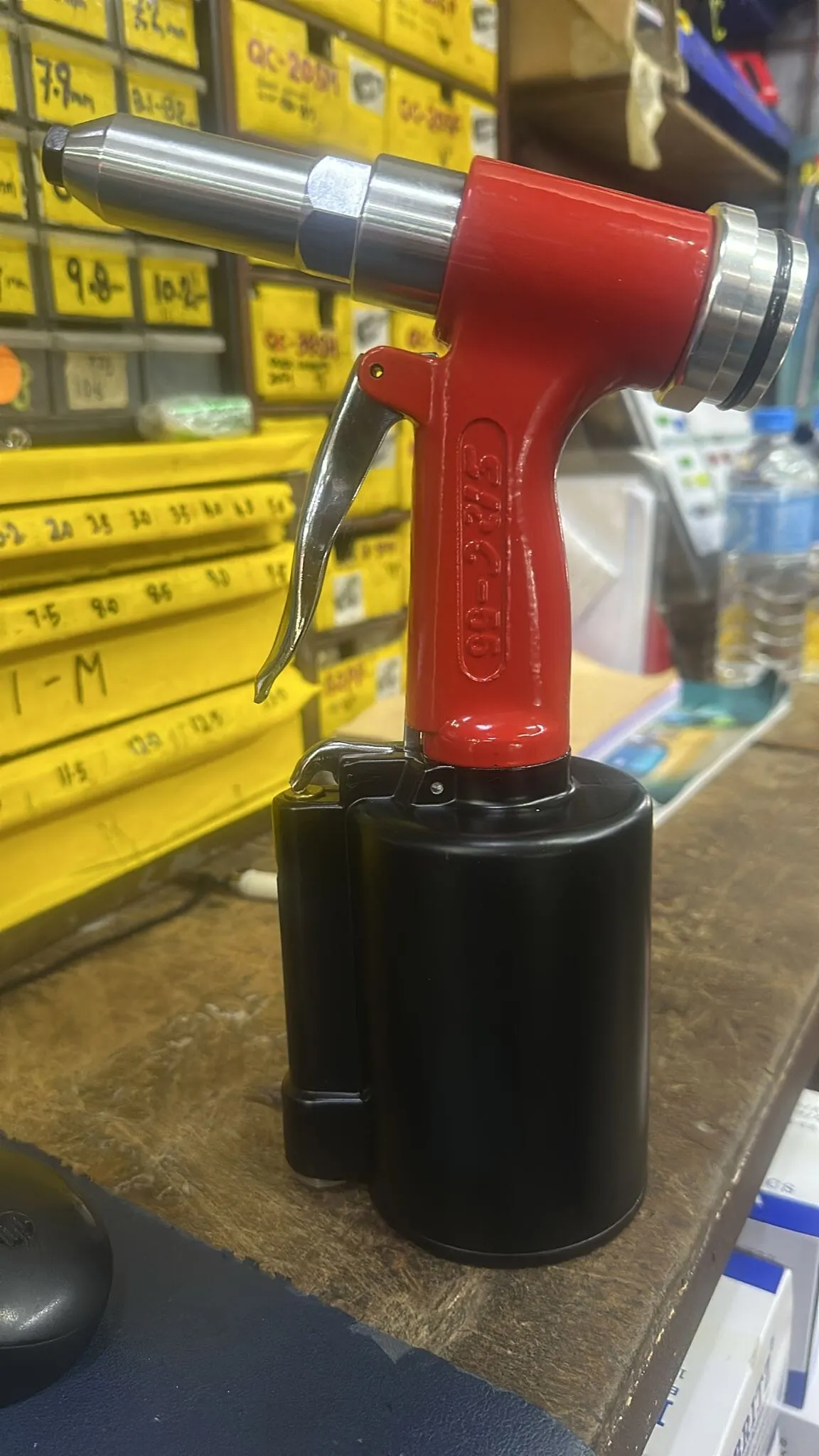 SRC Air Riveter | Model: HR-SRC55