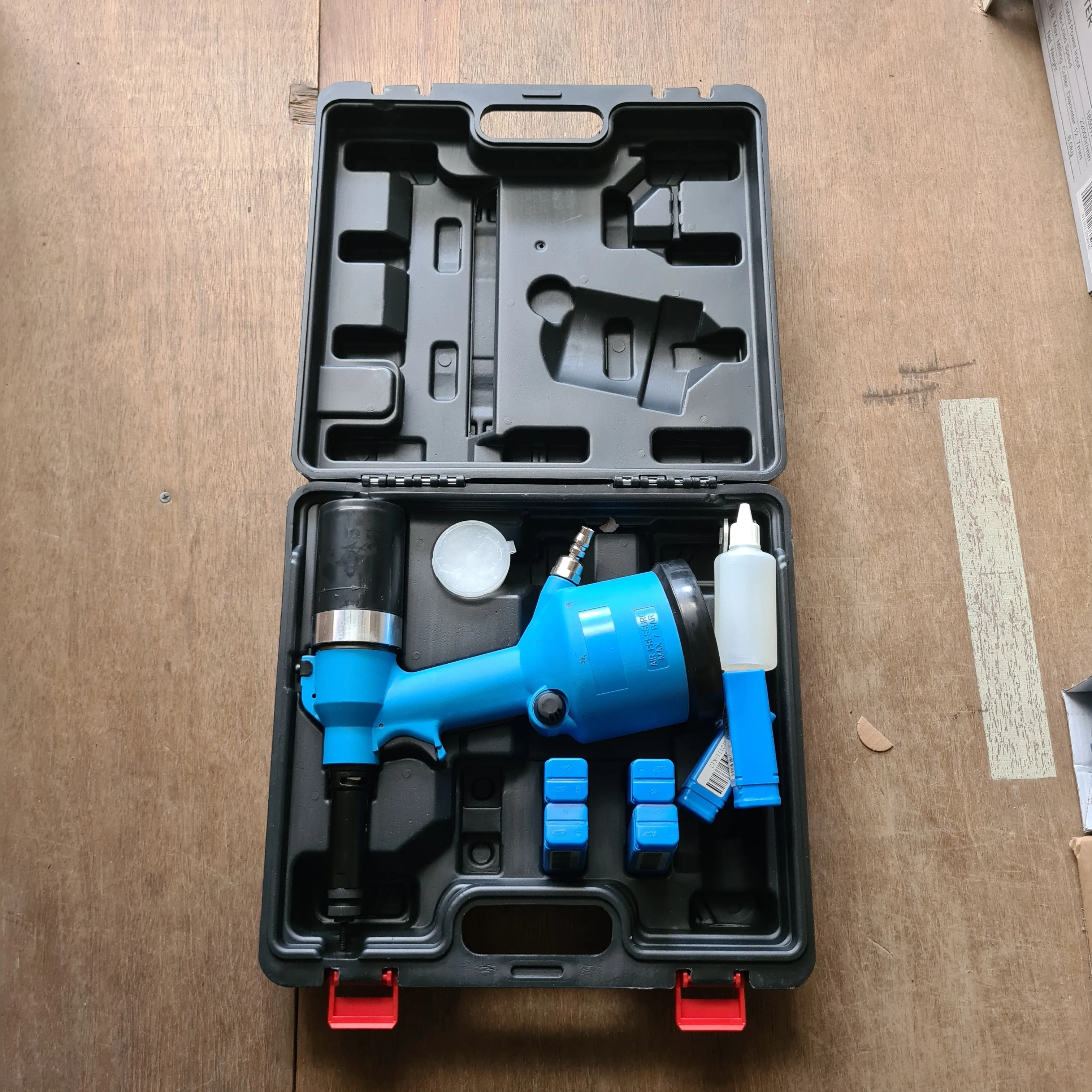 SRC Air Riveter | Model: HR-SRC55