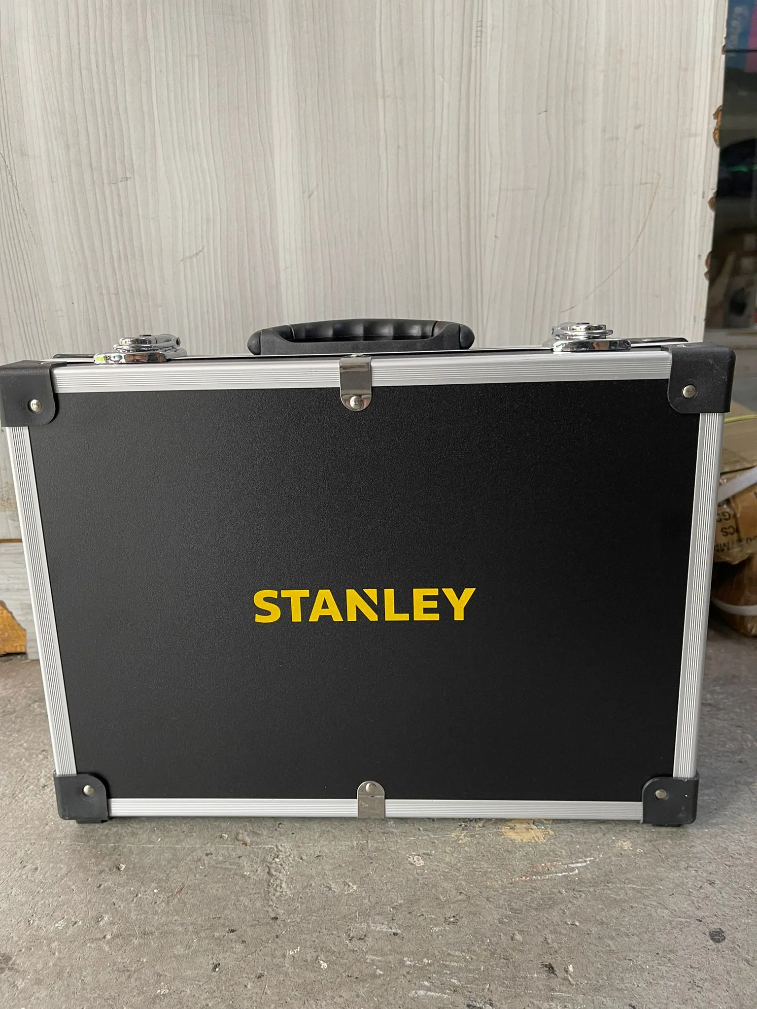 Stanley 12V Hammer Drill & Impact Drill Combo Kit  Come with 2 batteries . 1 Charger & 1 Flight Case | Model : SCHI121S2FK-B1