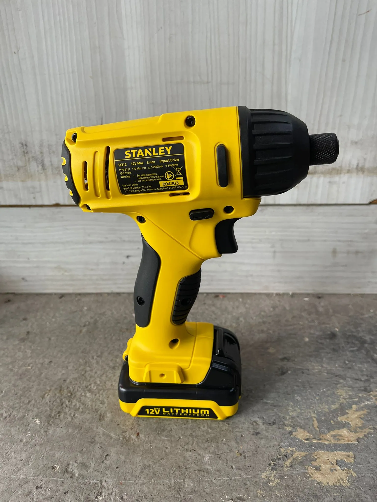 Stanley 12V Hammer Drill & Impact Drill Combo Kit  Come with 2 batteries . 1 Charger & 1 Flight Case | Model : SCHI121S2FK-B1