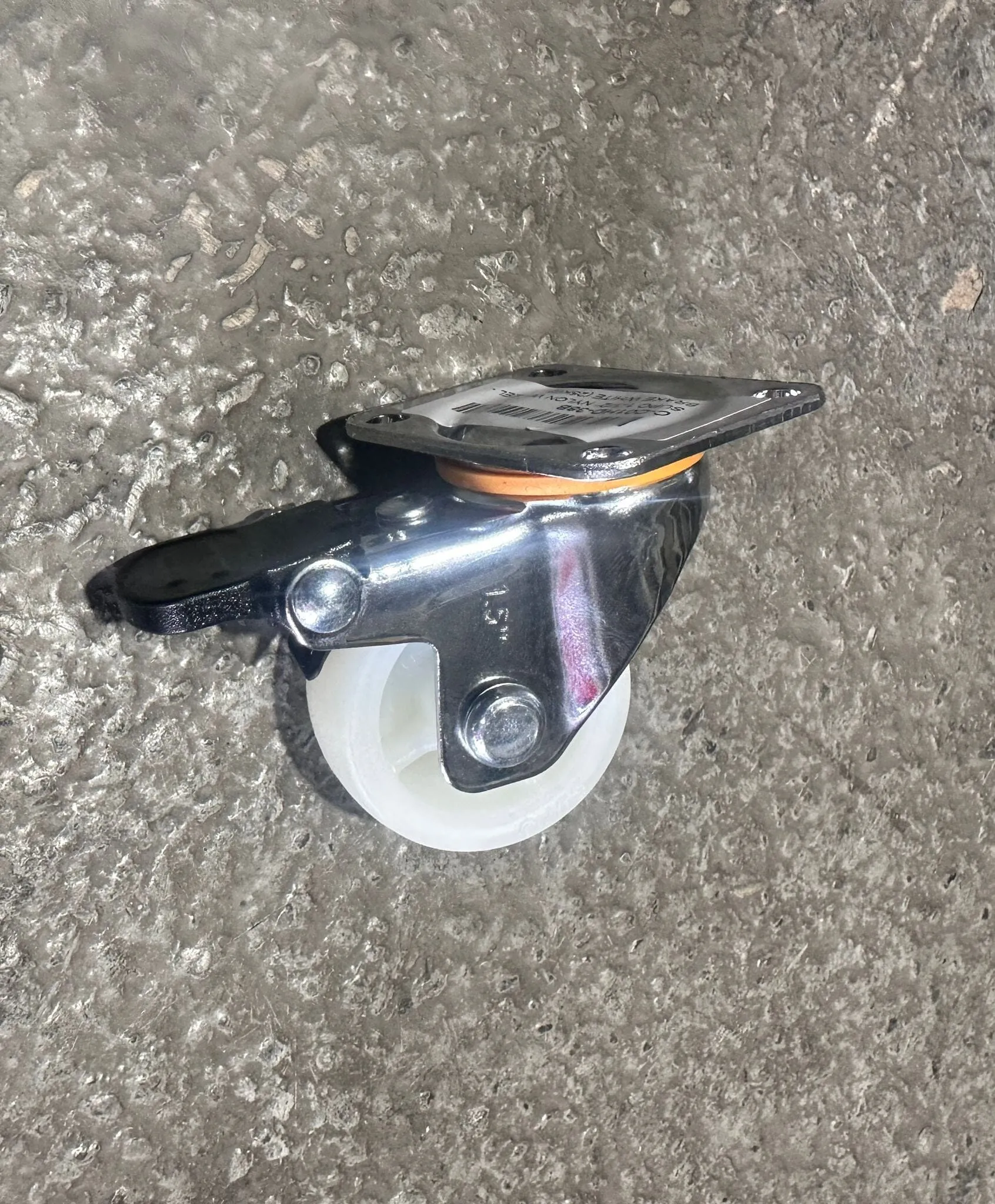 Supo White Wheel 1-1/2 - 5| Model : C- | Type : Swivel . Brake or Rigid