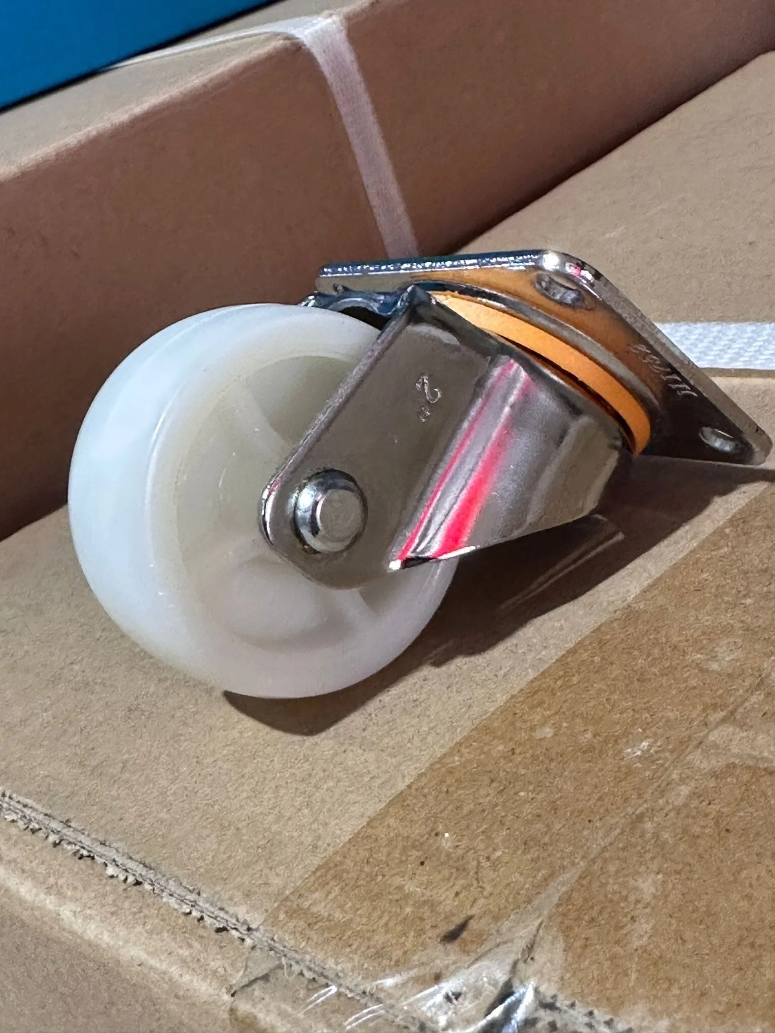 Supo White Wheel 1-1/2 - 5| Model : C- | Type : Swivel . Brake or Rigid