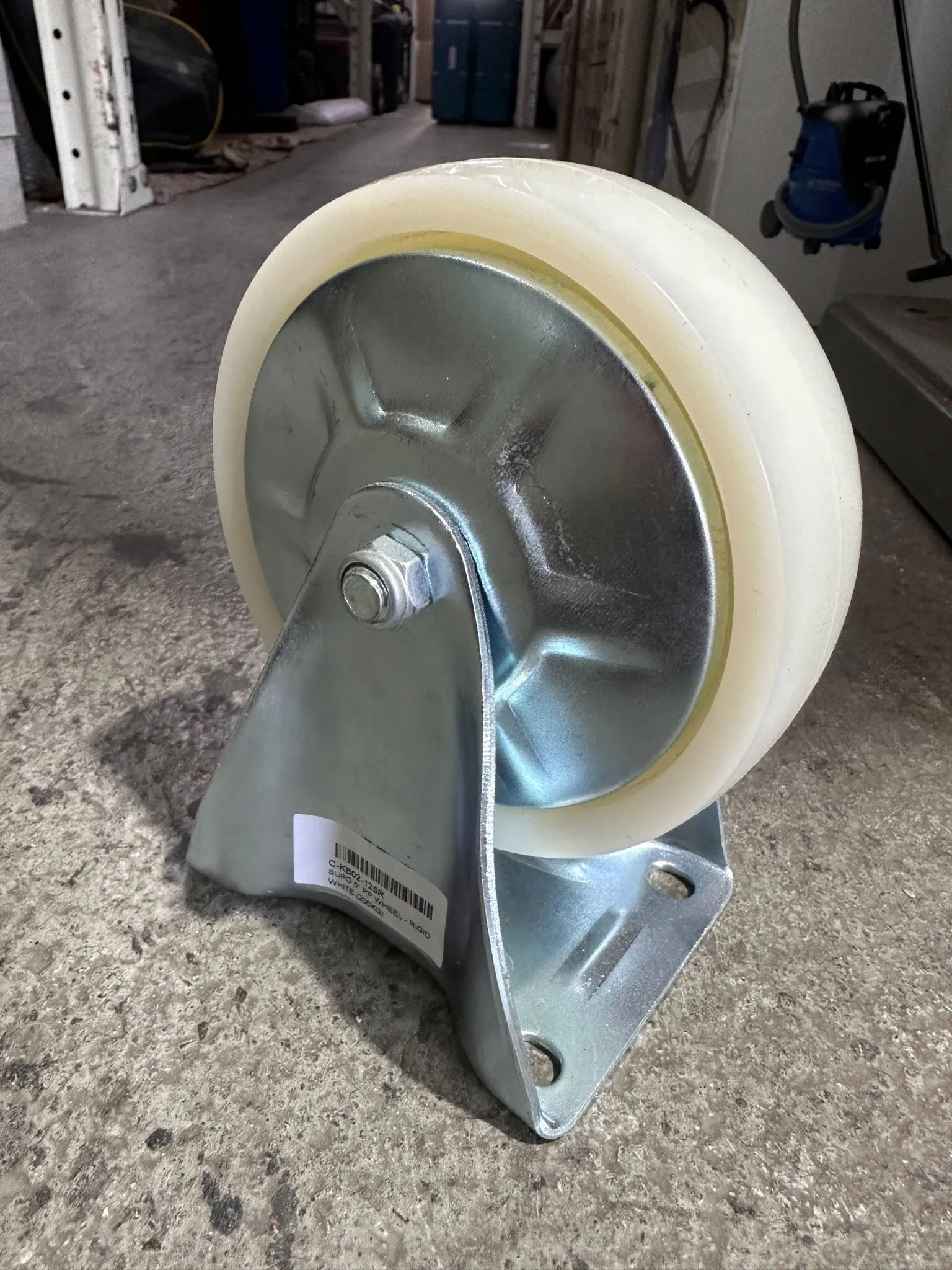 Supo White Wheel 1-1/2 - 5| Model : C- | Type : Swivel . Brake or Rigid