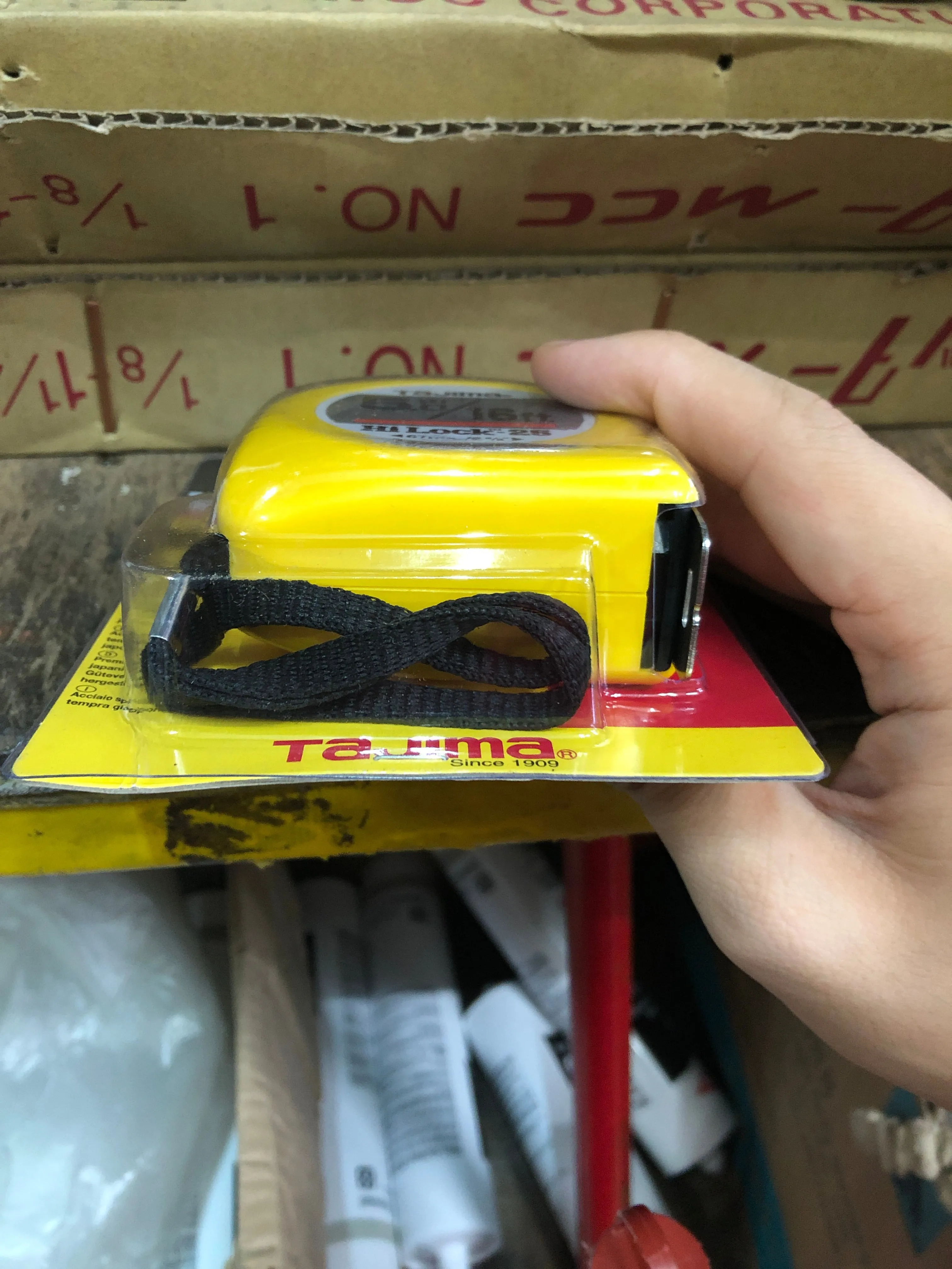 Tajima 5m (16ft) Measuring Tape | Model : 016-093-2550 (HiLock-25)