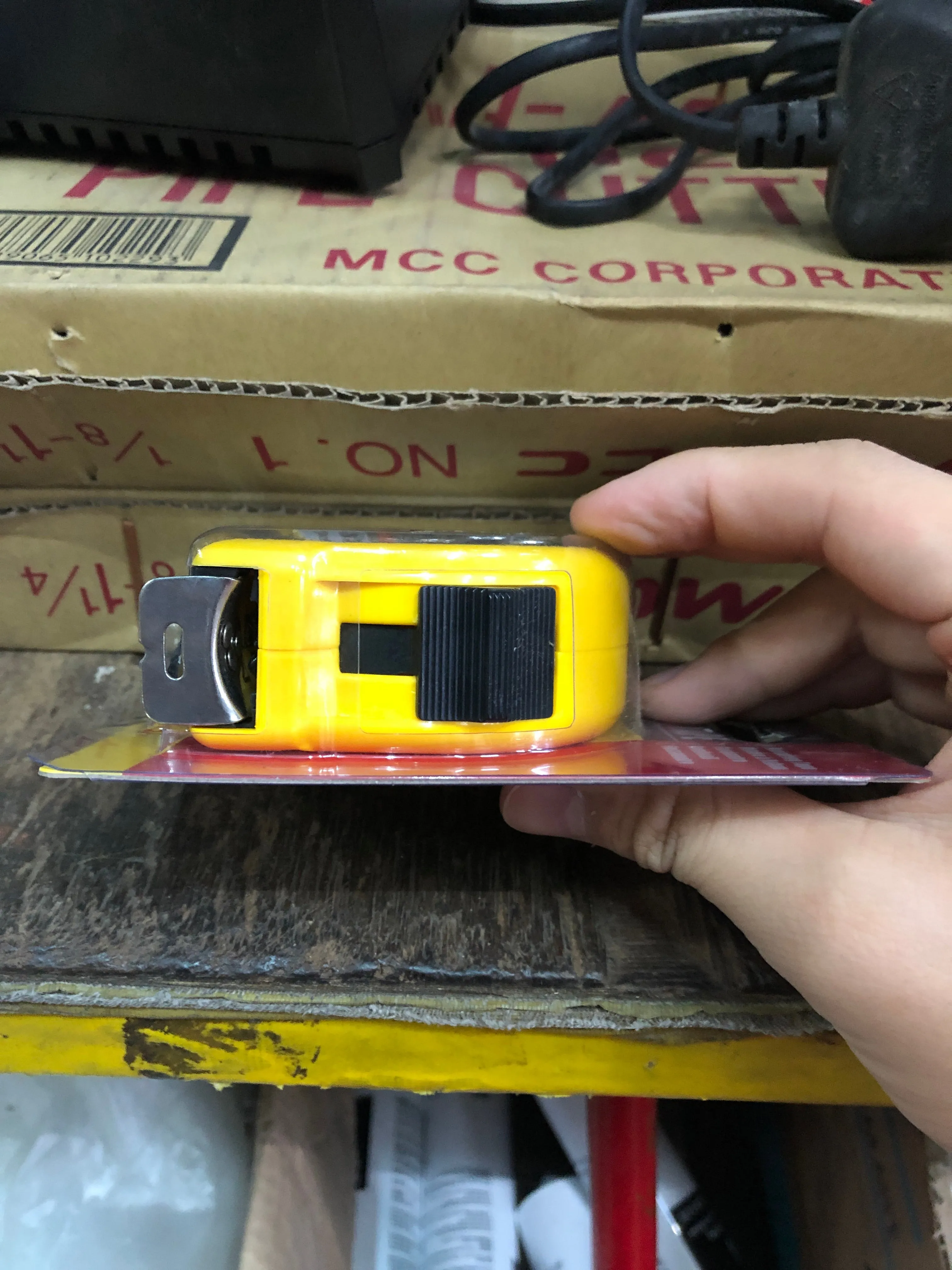 Tajima 7.5m (25ft) Measuring Tape | Model : 016-093-2575 (HiLock-25)