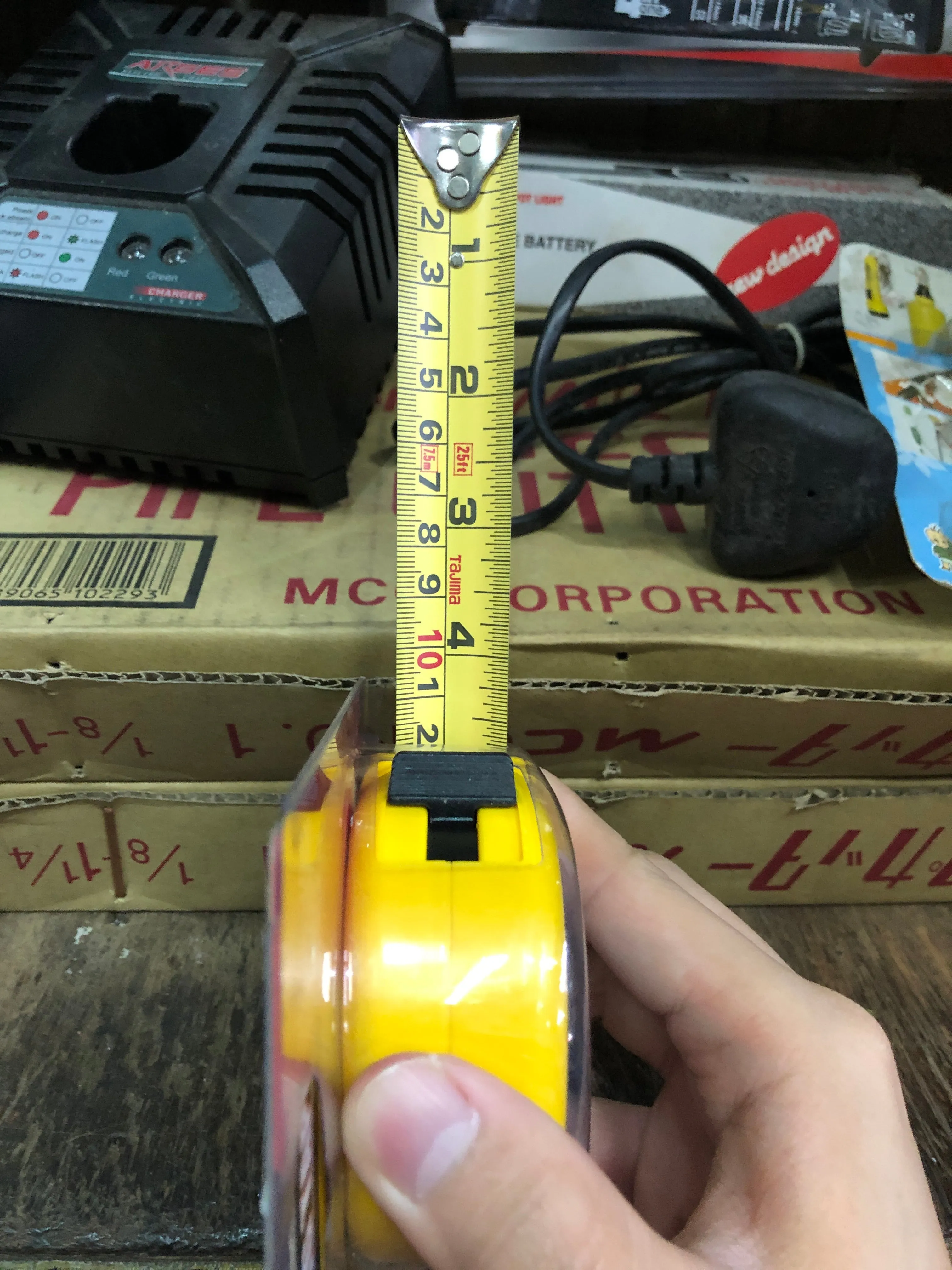 Tajima 7.5m (25ft) Measuring Tape | Model : 016-093-2575 (HiLock-25)