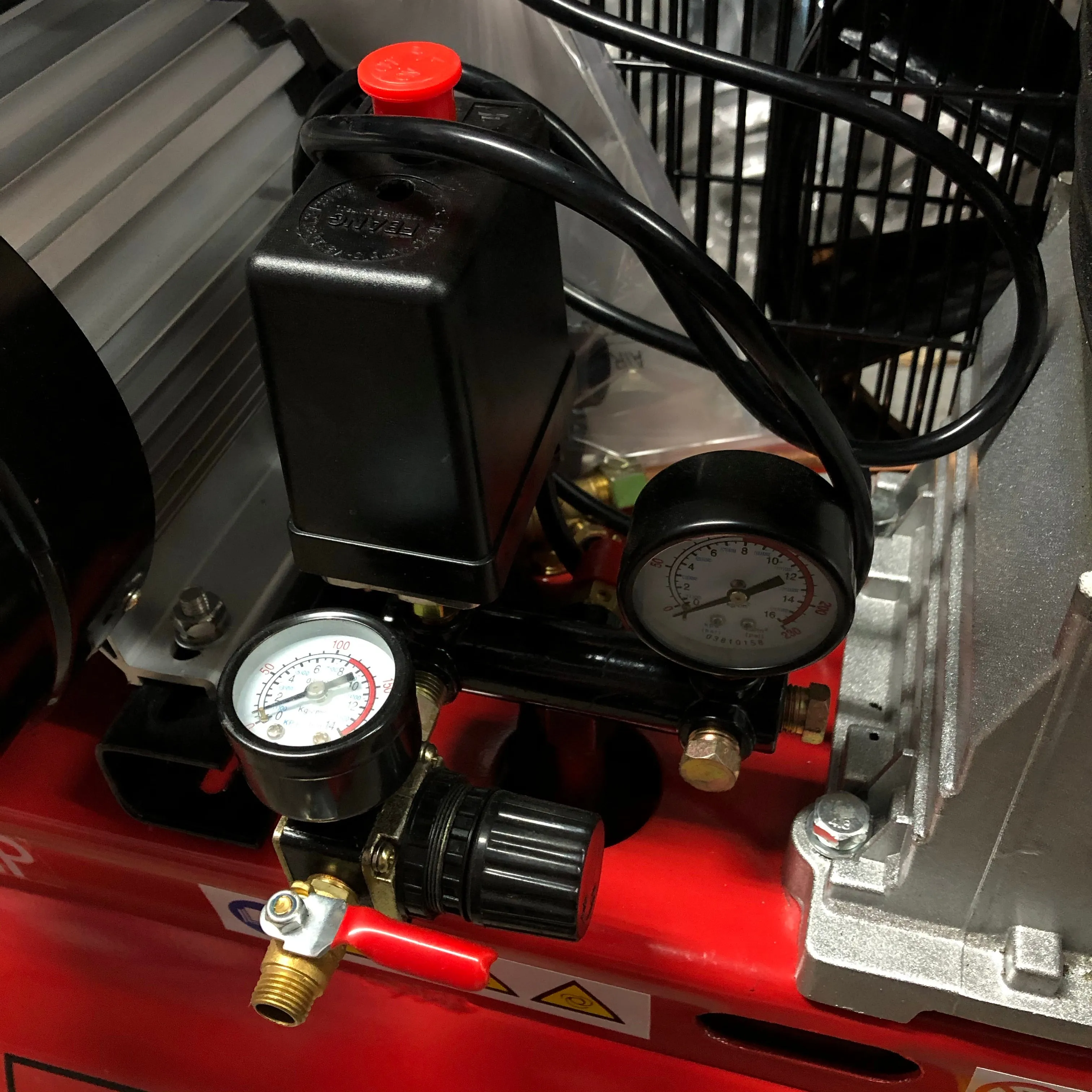 Tiger 3HP 220V Belt Driven Air Compressor (FOR EXPORT ONLY) | Tank Size : 30L. 50L | Model : A-3008