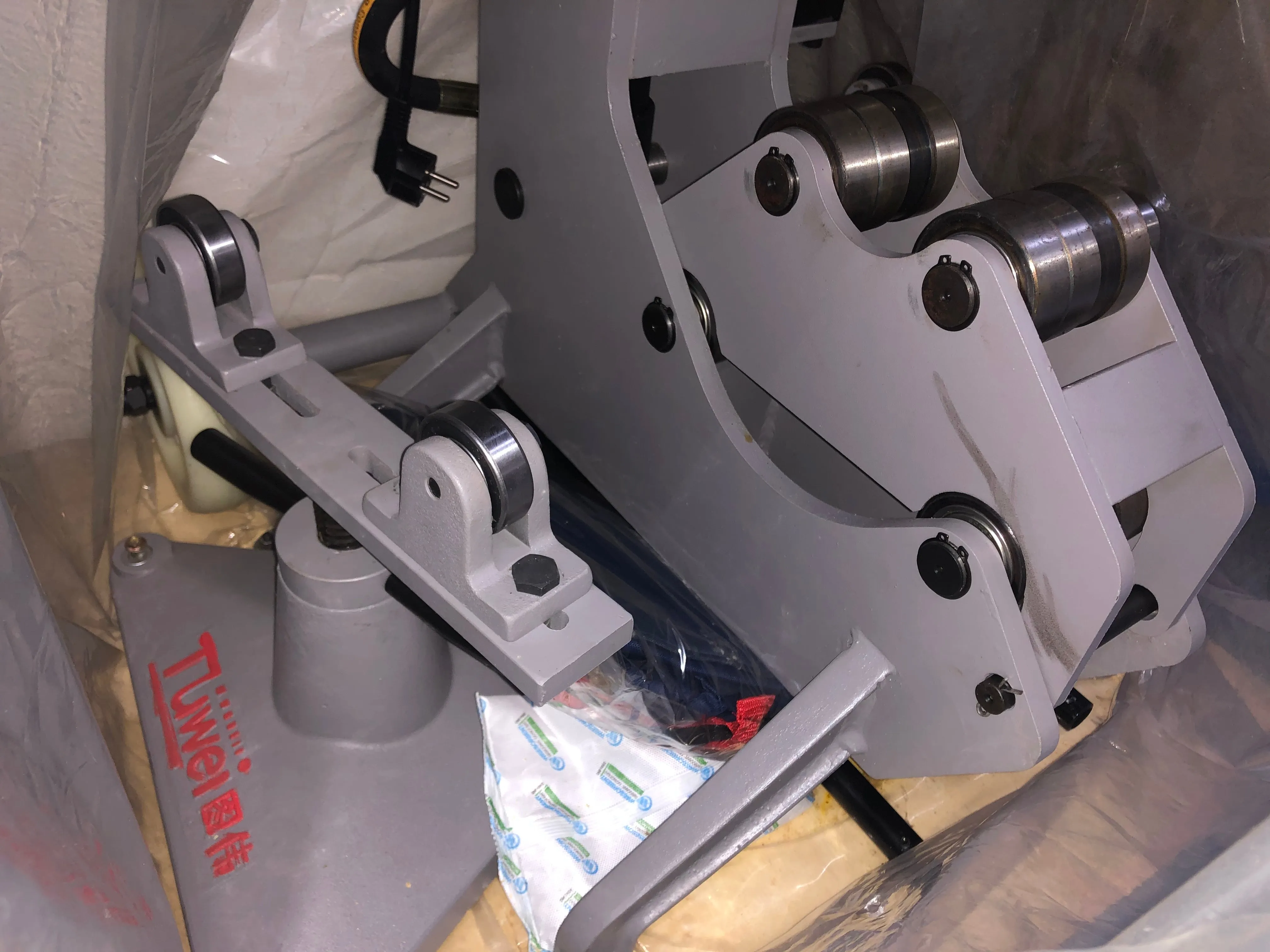 Tuwei 2 12 130Kg Pipe Cutting Machine | Model : TWQ-IIIA