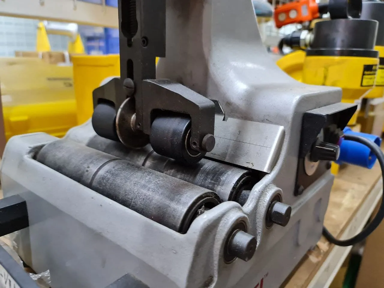 Tuwei Pipe Cutting Machine 5/8-2 SS | Model : TWQ-VIIA