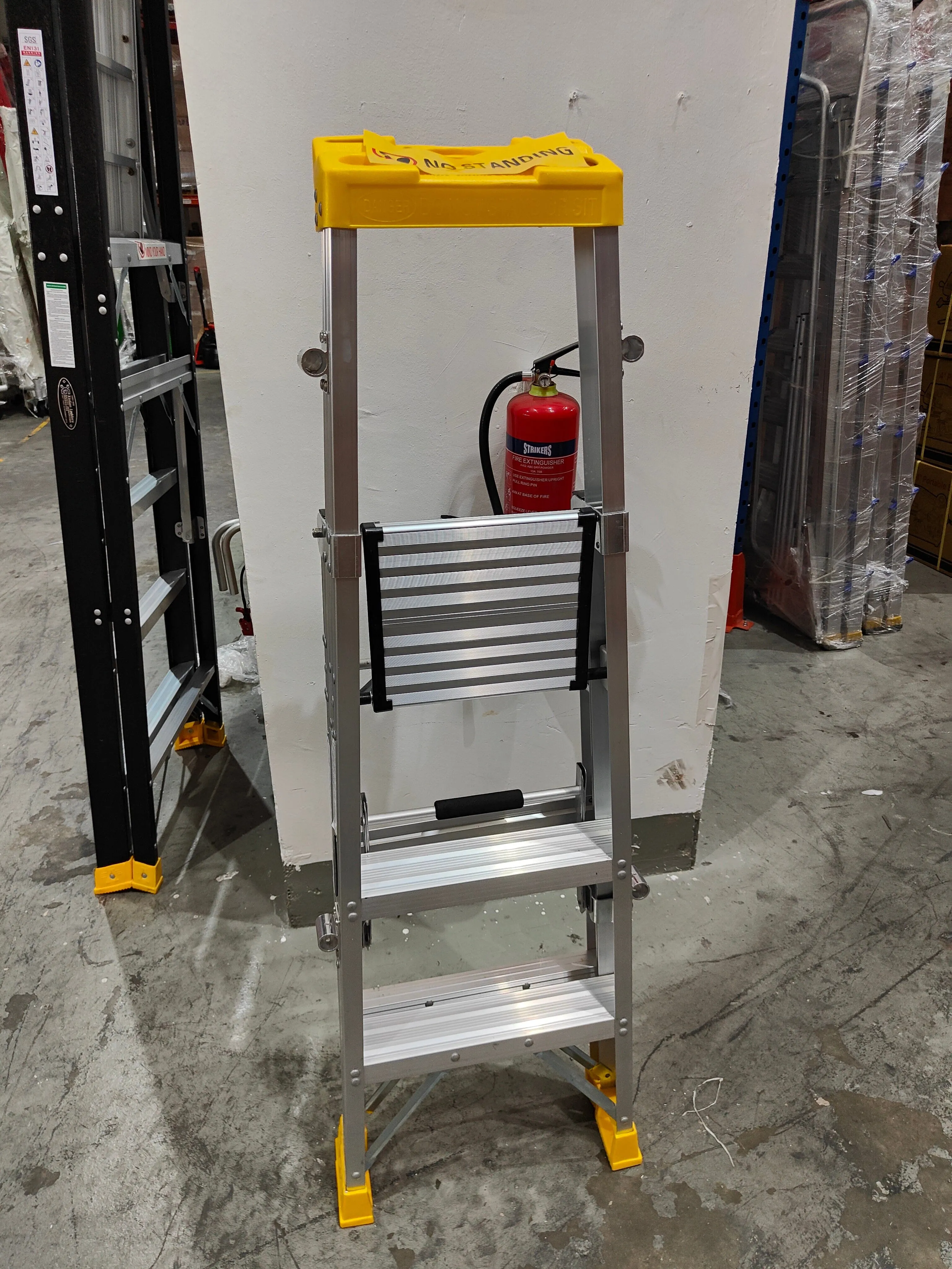 XG Aluminium Step Ladder with Hand Rails | Model : L-XG137AH