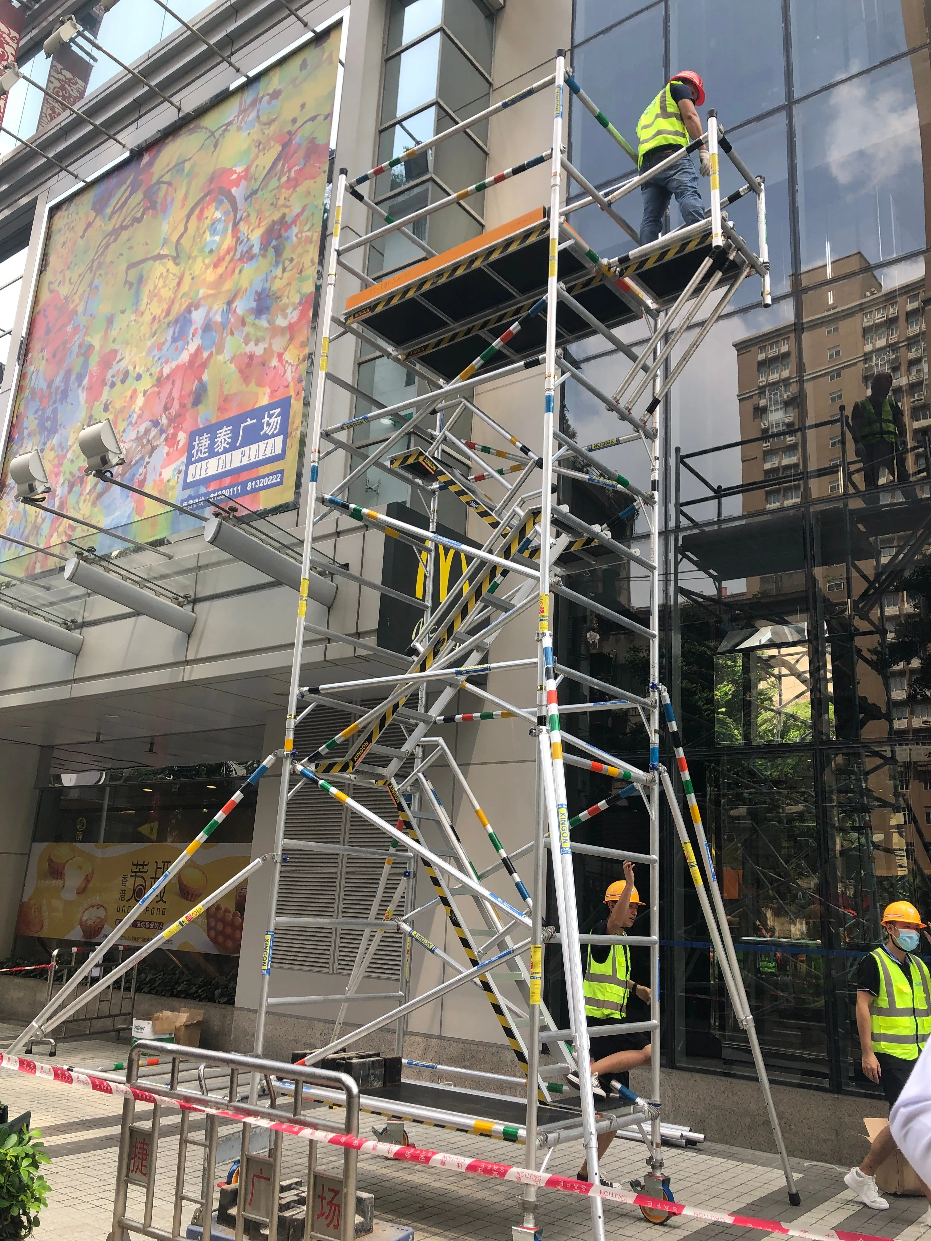 XG Aluminum 4.5m Stand Platform Height Scaffolding With 45 Degree Stairway Towers | Model : L-XG178SS-4.5M